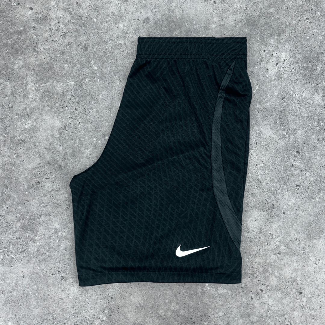 Nike strike 23 shorts 'black'