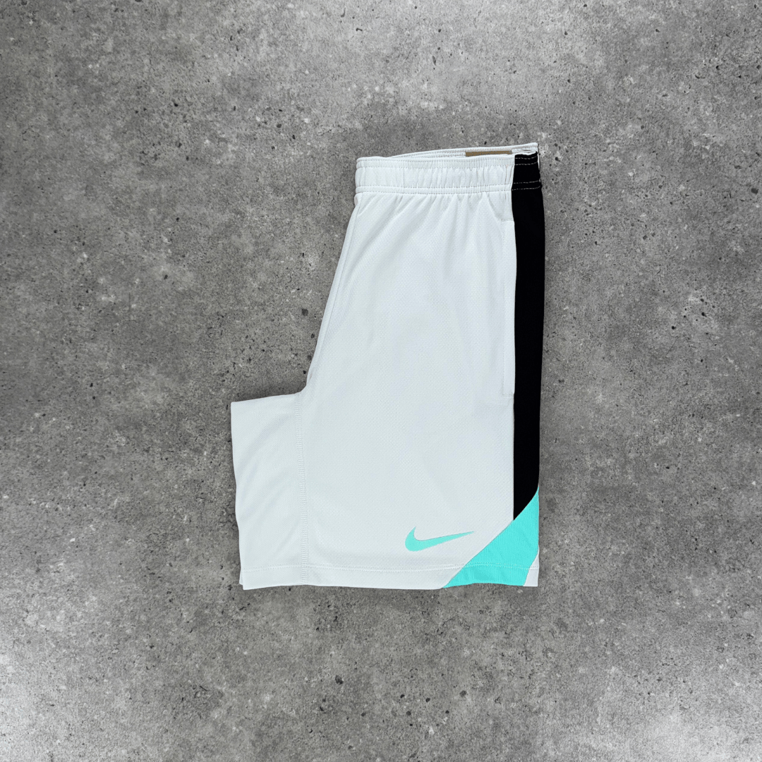 Nike academy strike shorts 'dynamic turquoise'