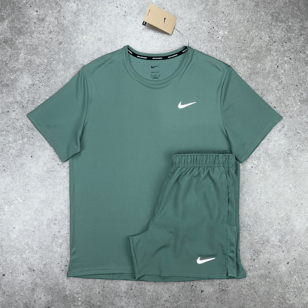 Nike uv miler 'clay green'