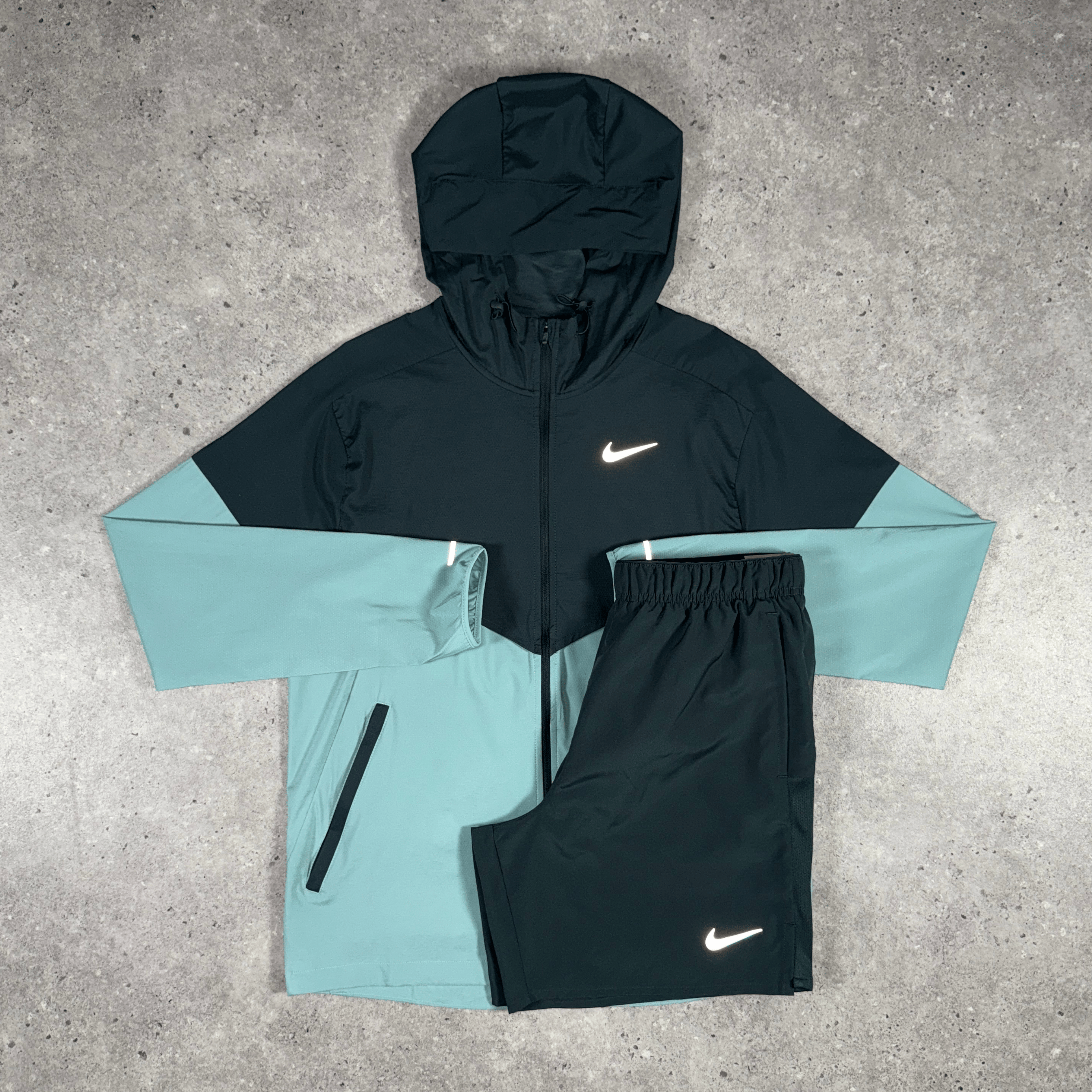 Nike windrunner miler challenger short tri-set 'seaweed/cannon'