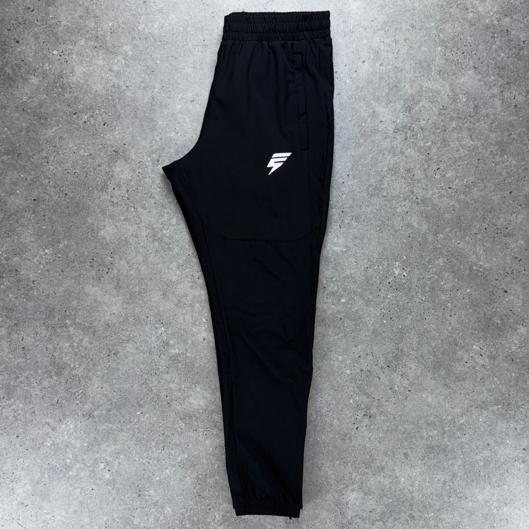 Elude track tracksuit beanie set 'black'