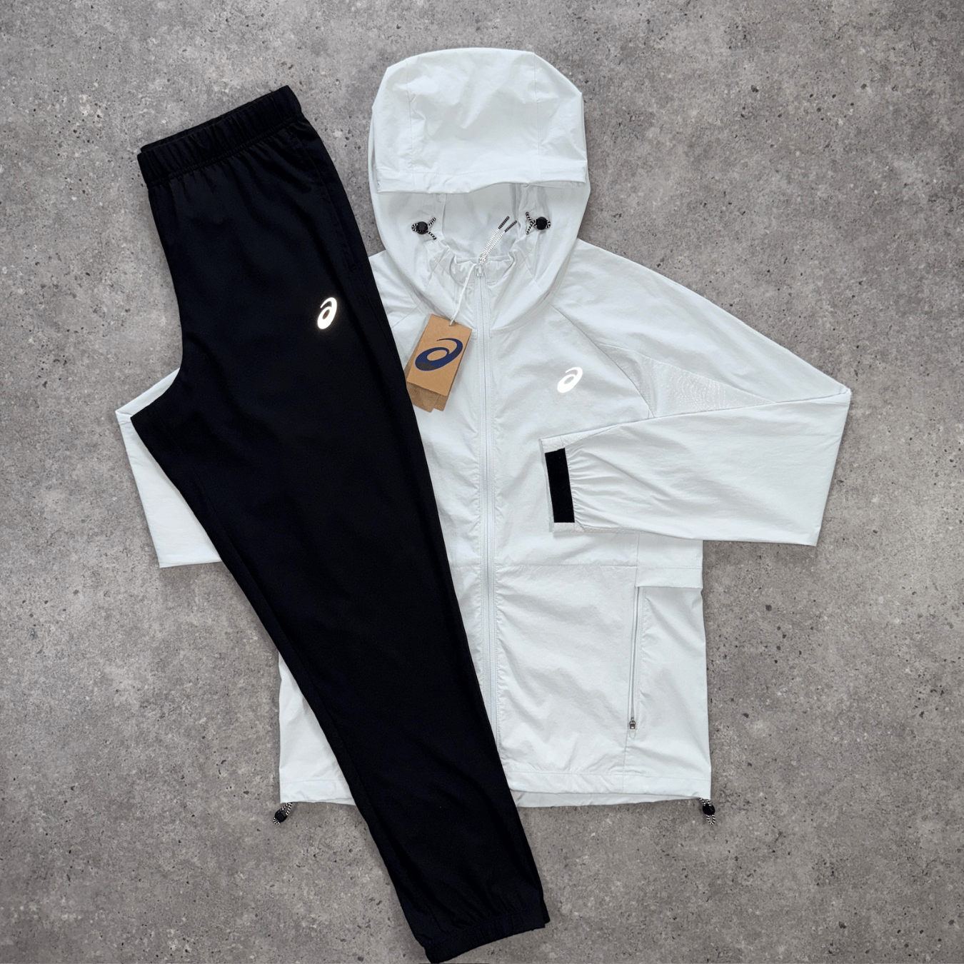 Asics reflective jacket pants set 'white/black'
