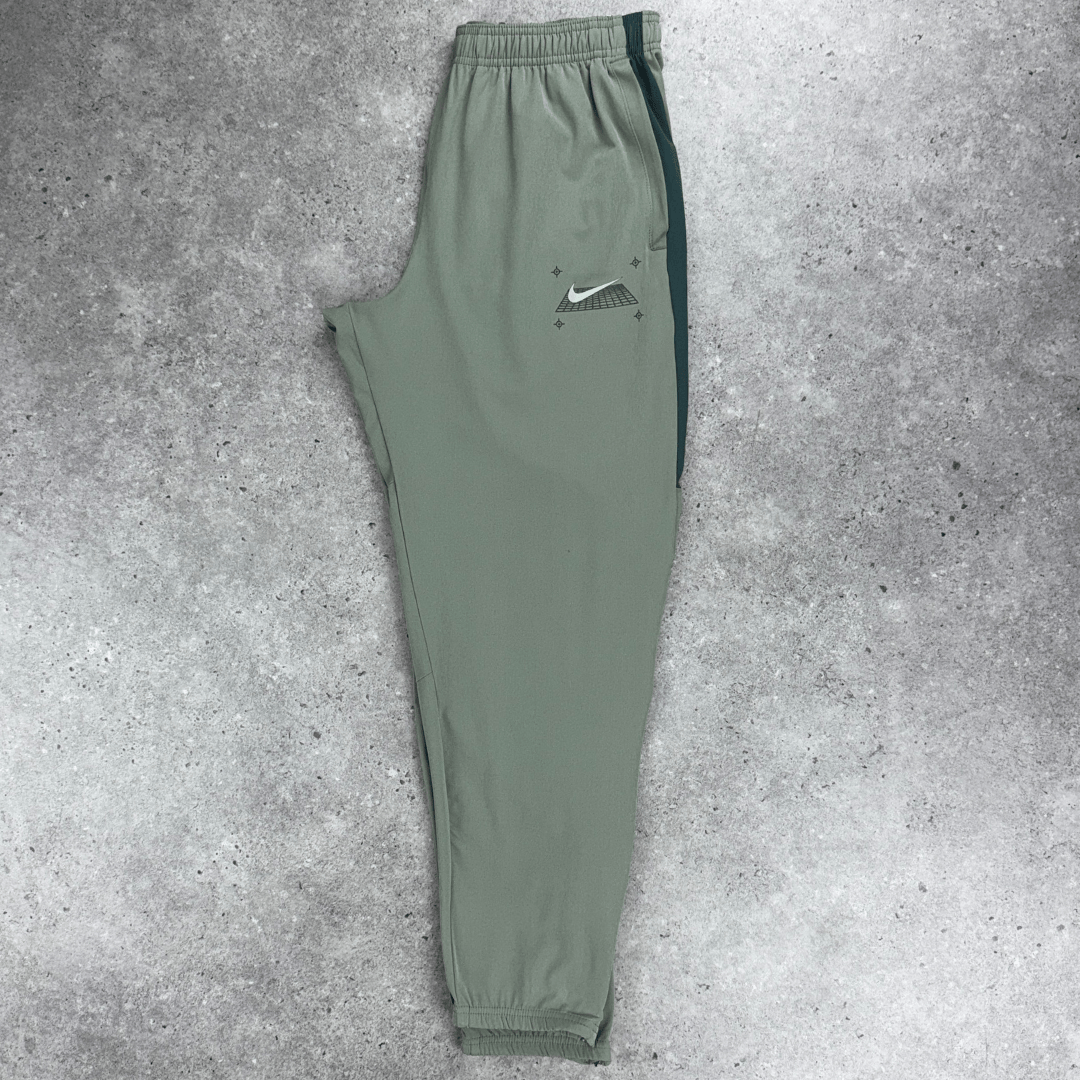 Nike graphic performance challenger pants 'dark stucco'