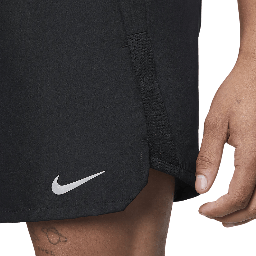 Nike challenger 13cm shorts 'black'