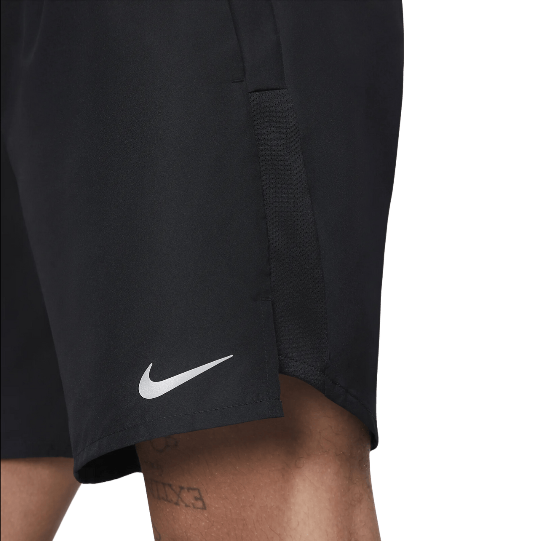 Nike challenger 18cm shorts 'black'