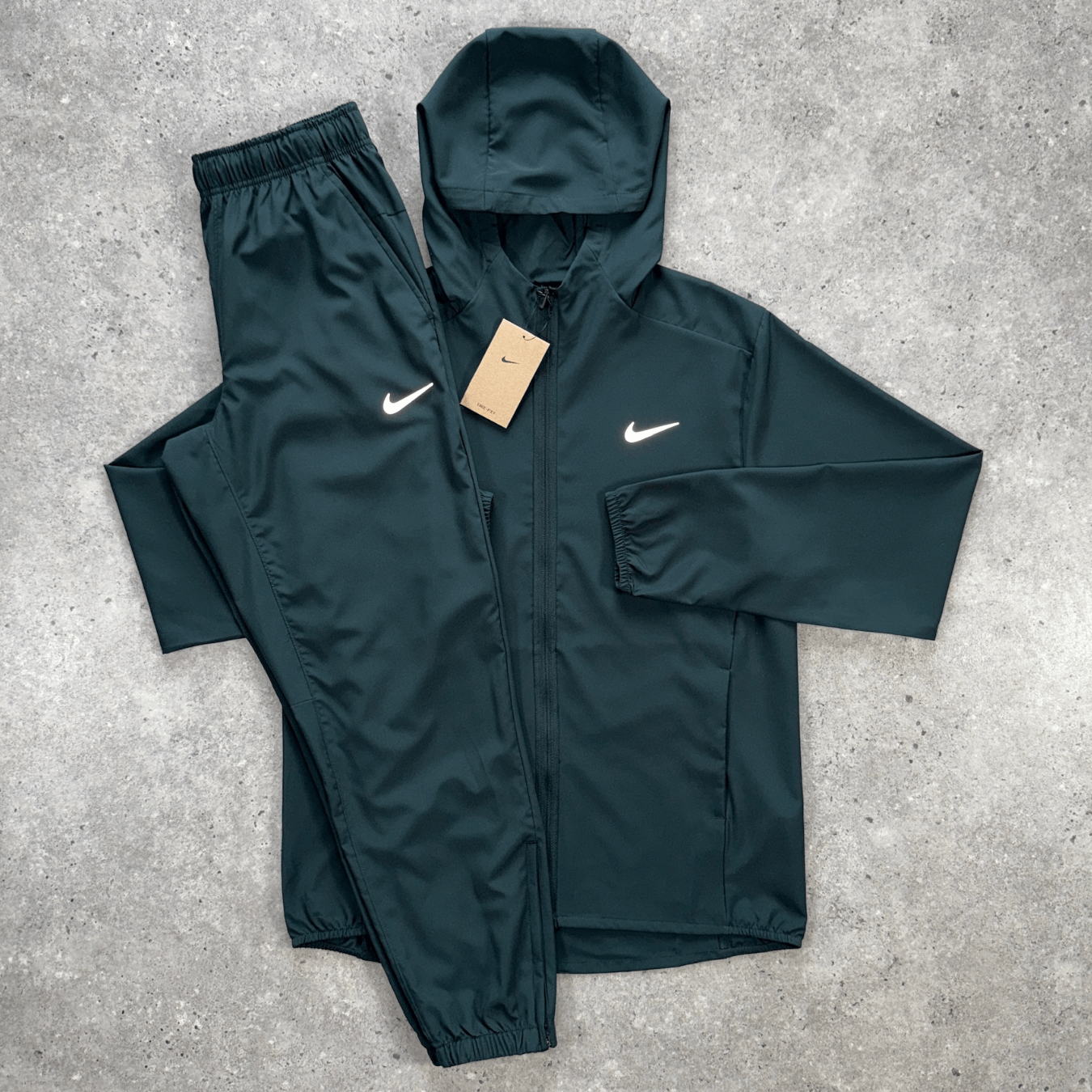 Nike form tracksuit set 'seaweed'