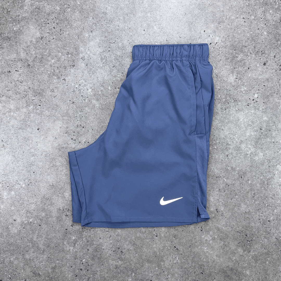 Men's Nike challenger 18cm shorts in indigo
