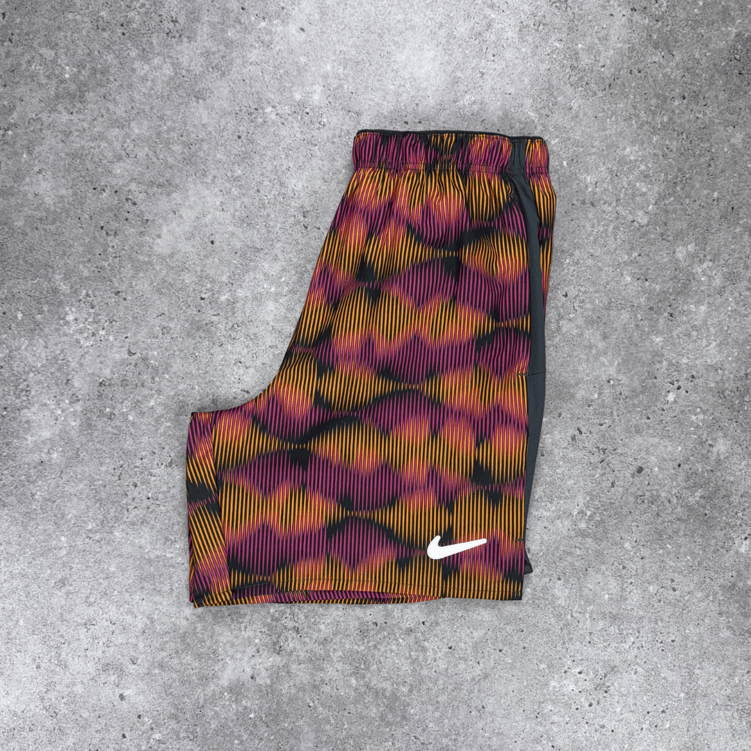 Nike graphic challenger 18cm shorts 'playful pink'