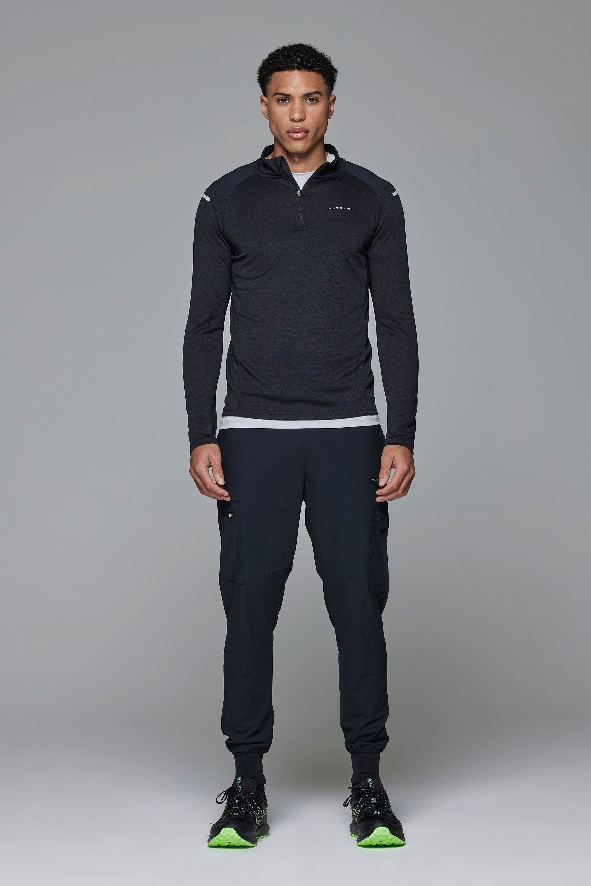 Altryn Pike Tech 1/4 Zip Top 'Black'