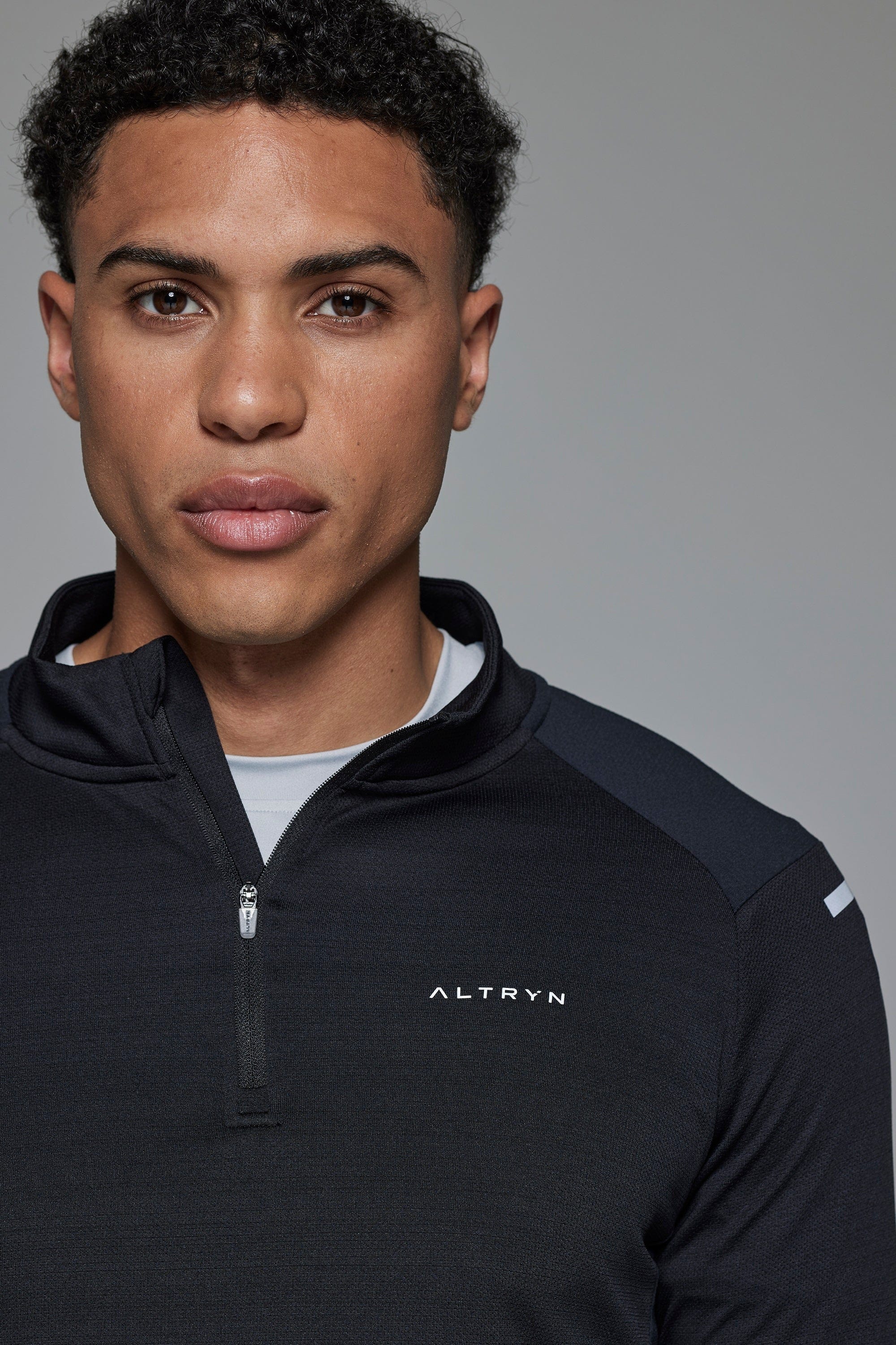 Altryn Pike Tech 1/4 Zip Top 'Black'