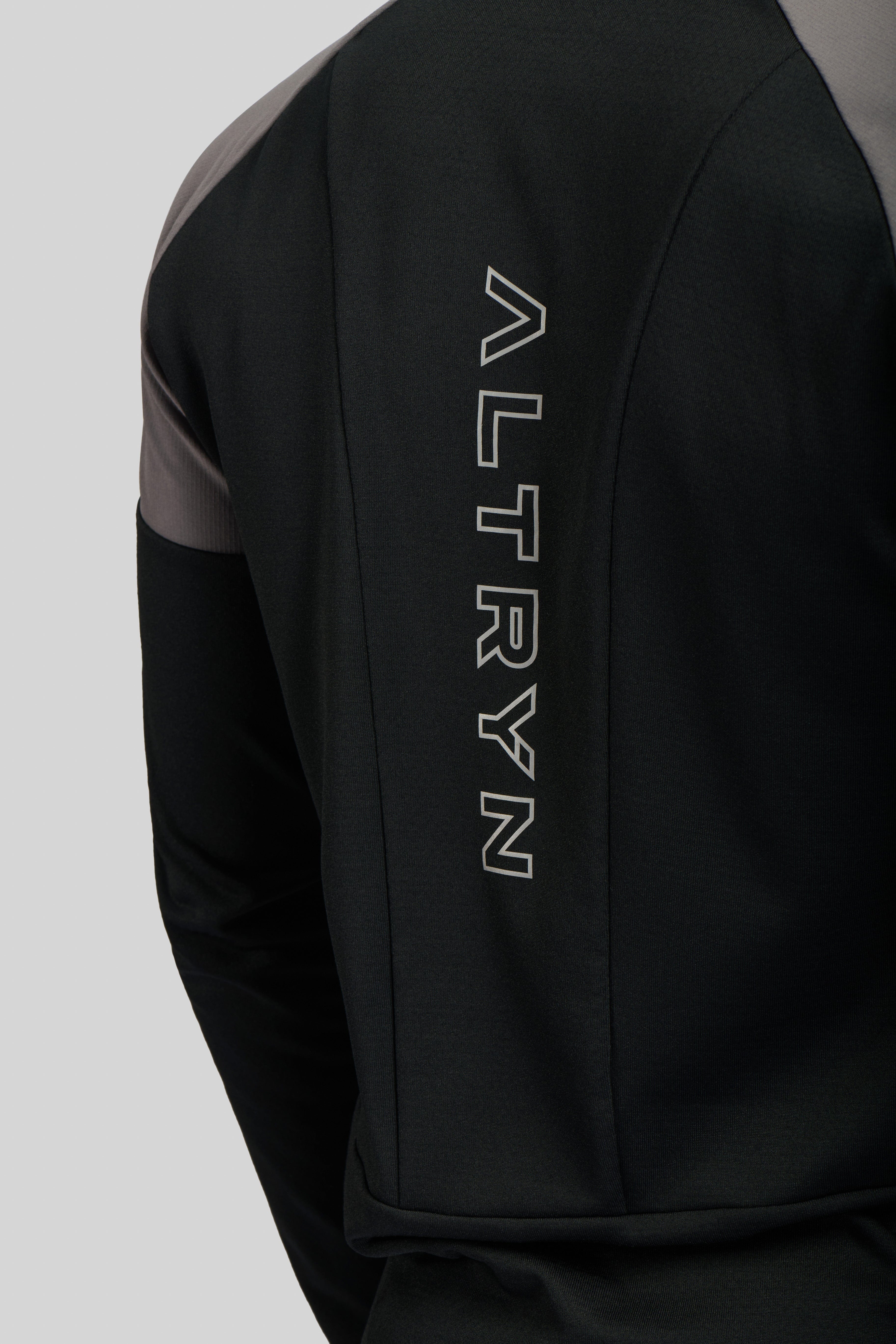 Altryn Anderson Quarter Zip 'Black/Grey'