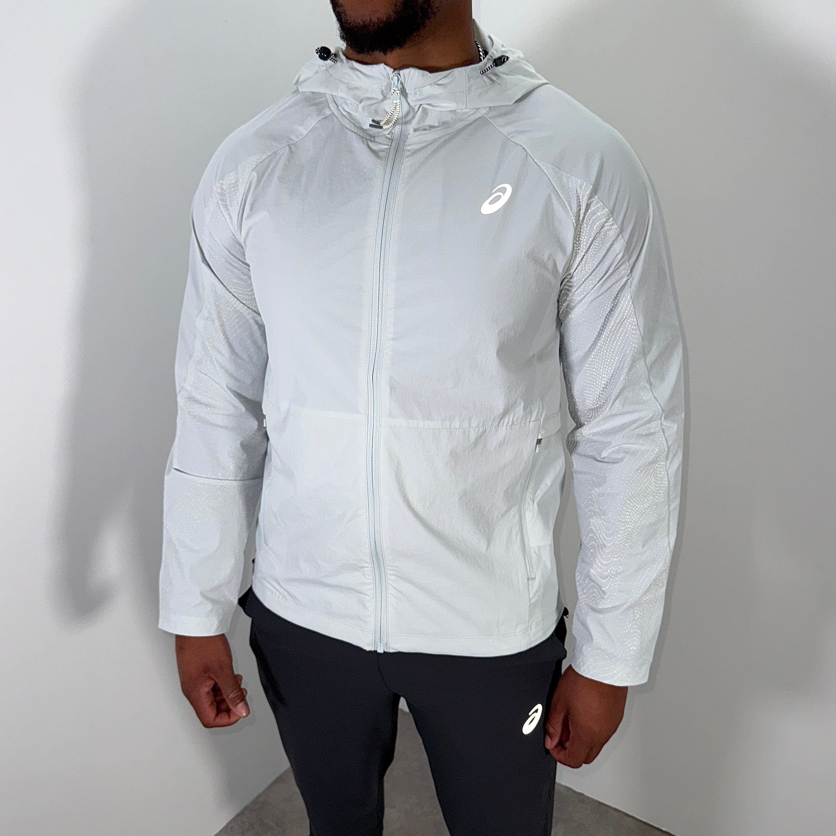 Asics reflective jacket pants set 'white/black'