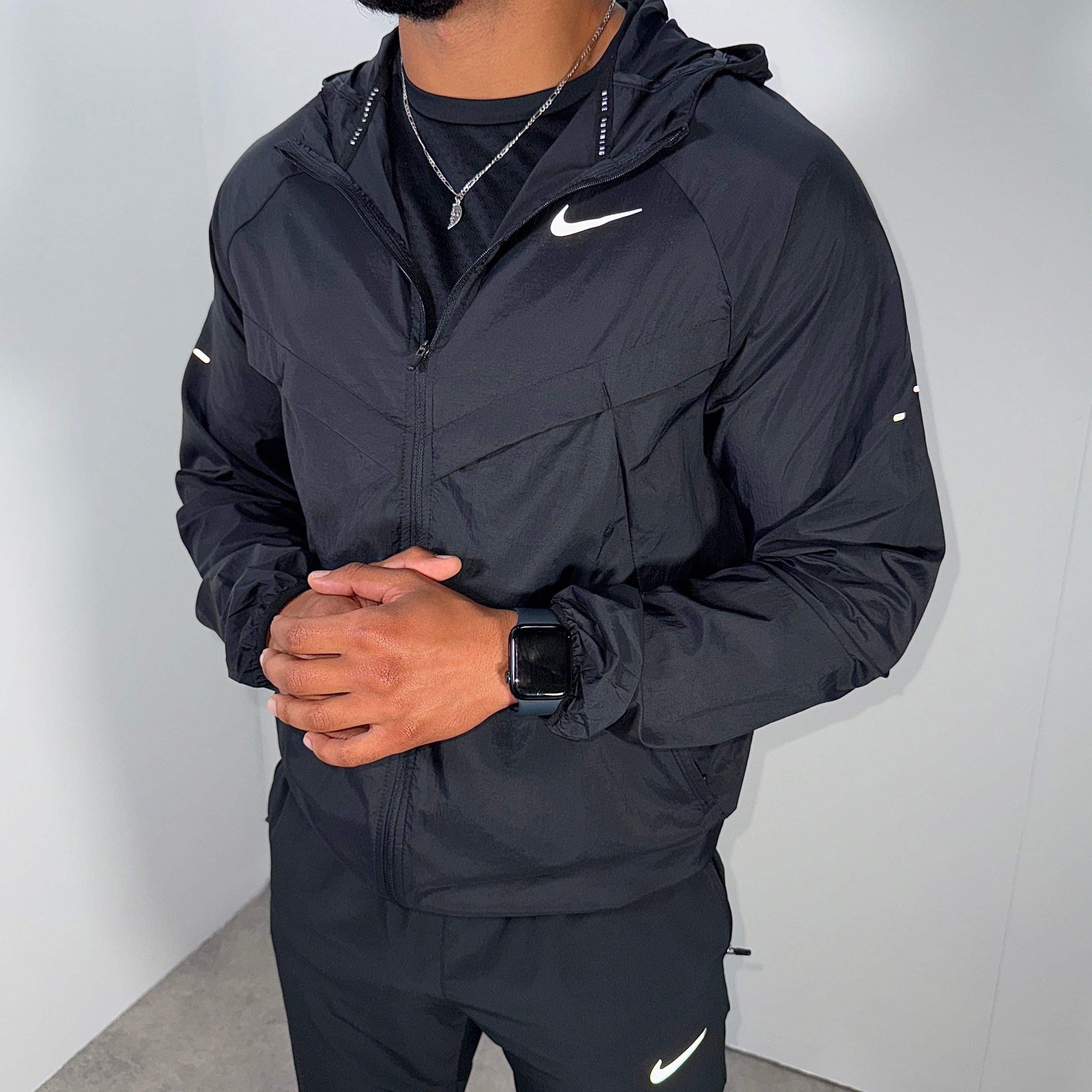 Nike repel stride lightweight jacket 'black'