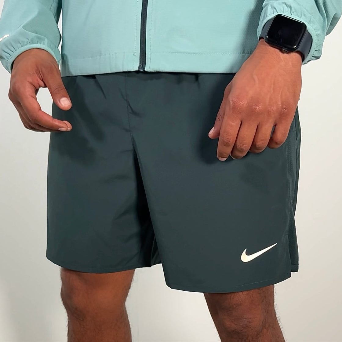 Nike challenger 18cm shorts 'seaweed'