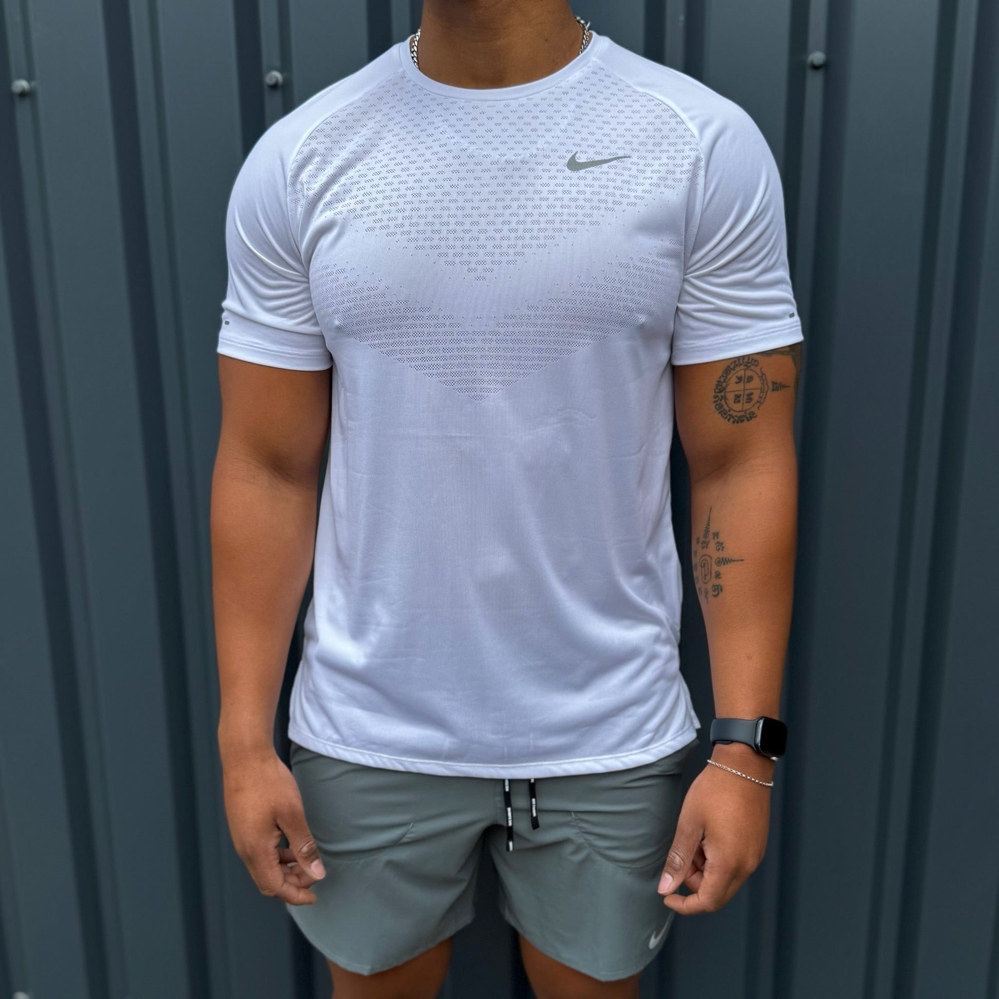 Nike stride short set 'white/grey'