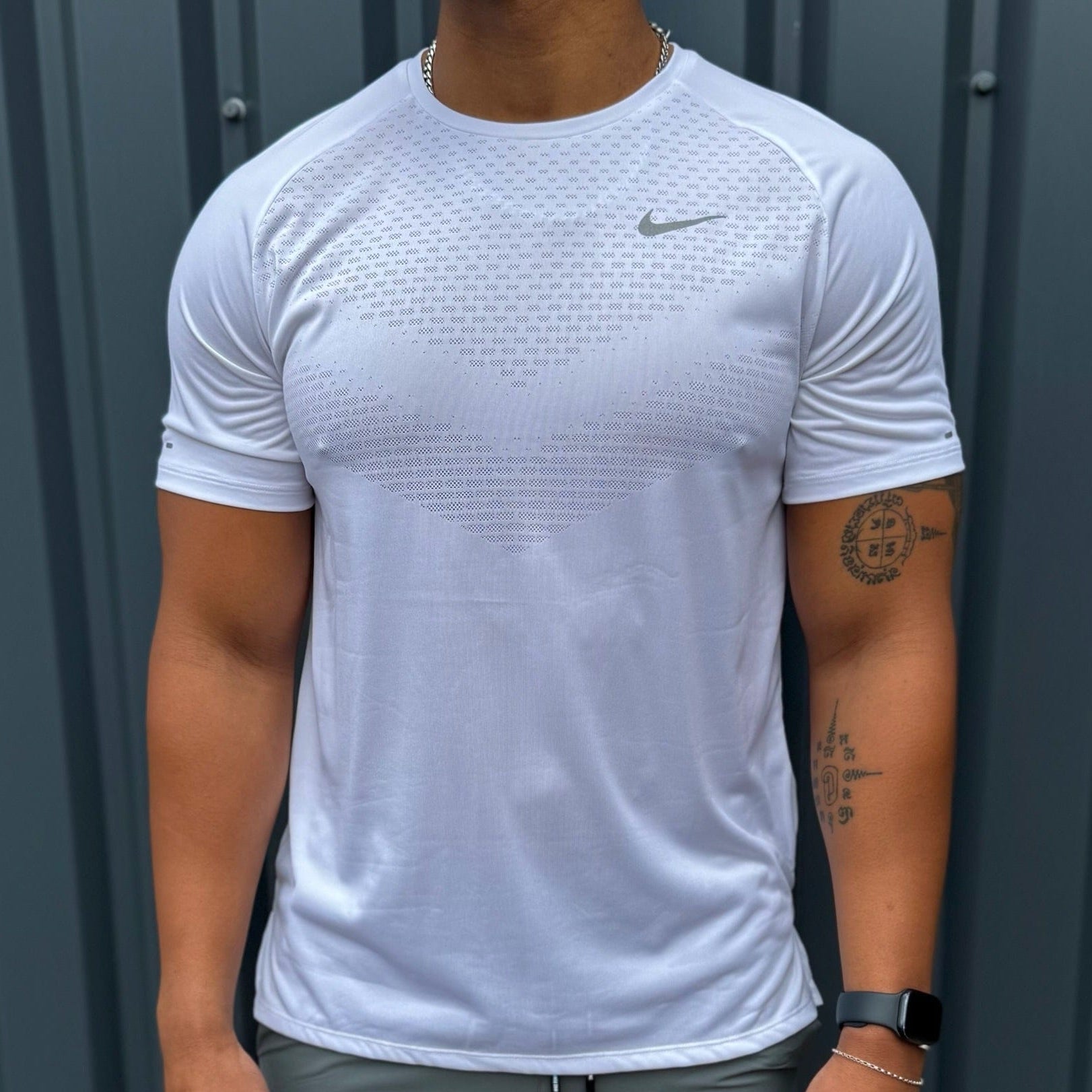 Men's Nike stride t-shirt in white