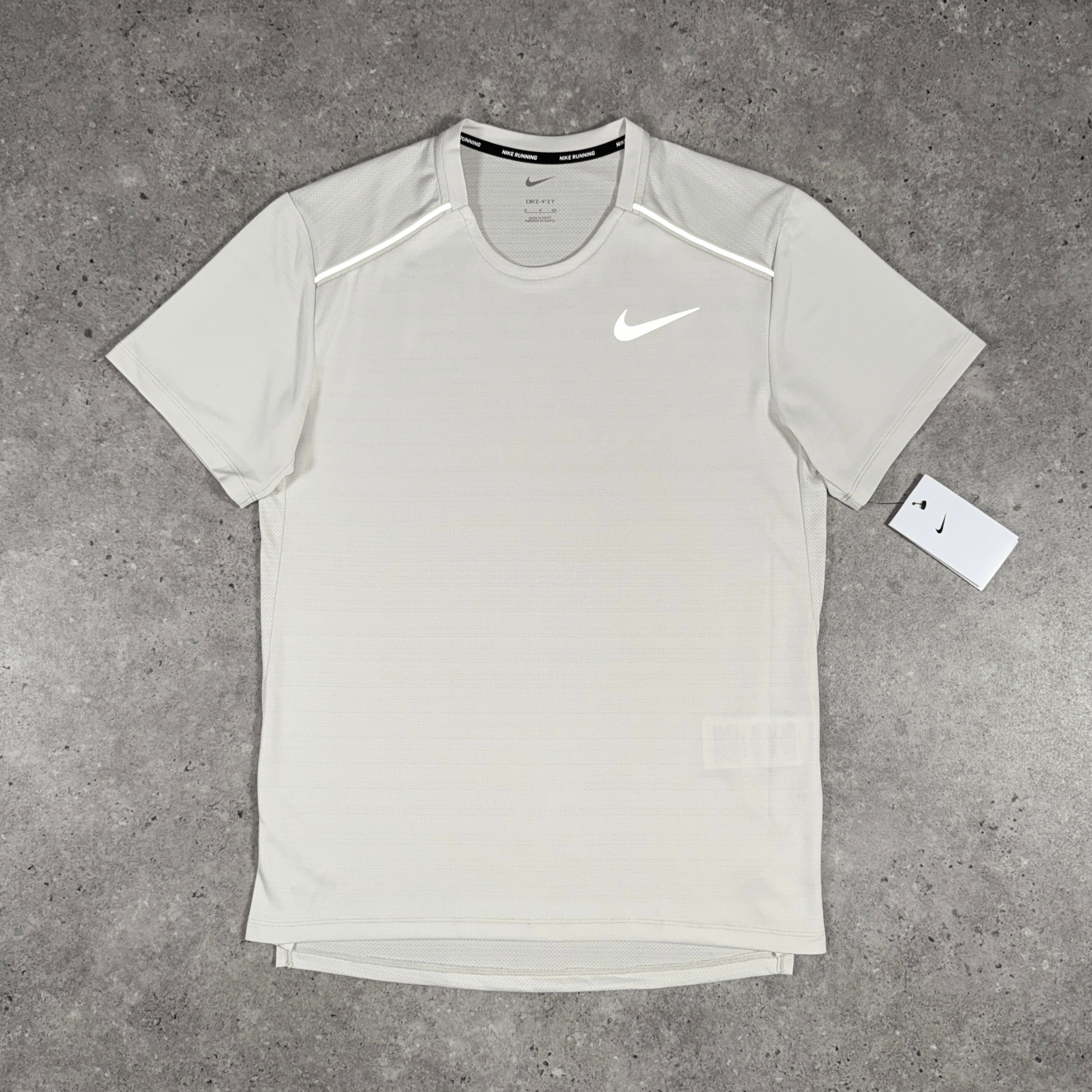 Men's Nike miler 1.0 T-shirt in light bone