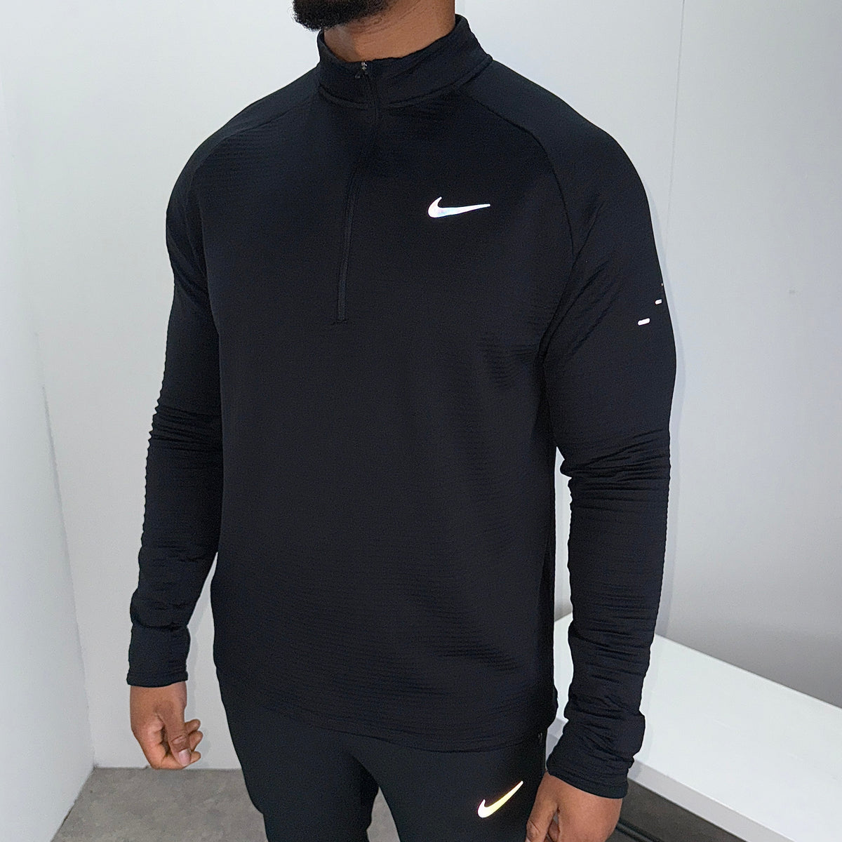 Men's Nike stride therma 1/4 zip in black