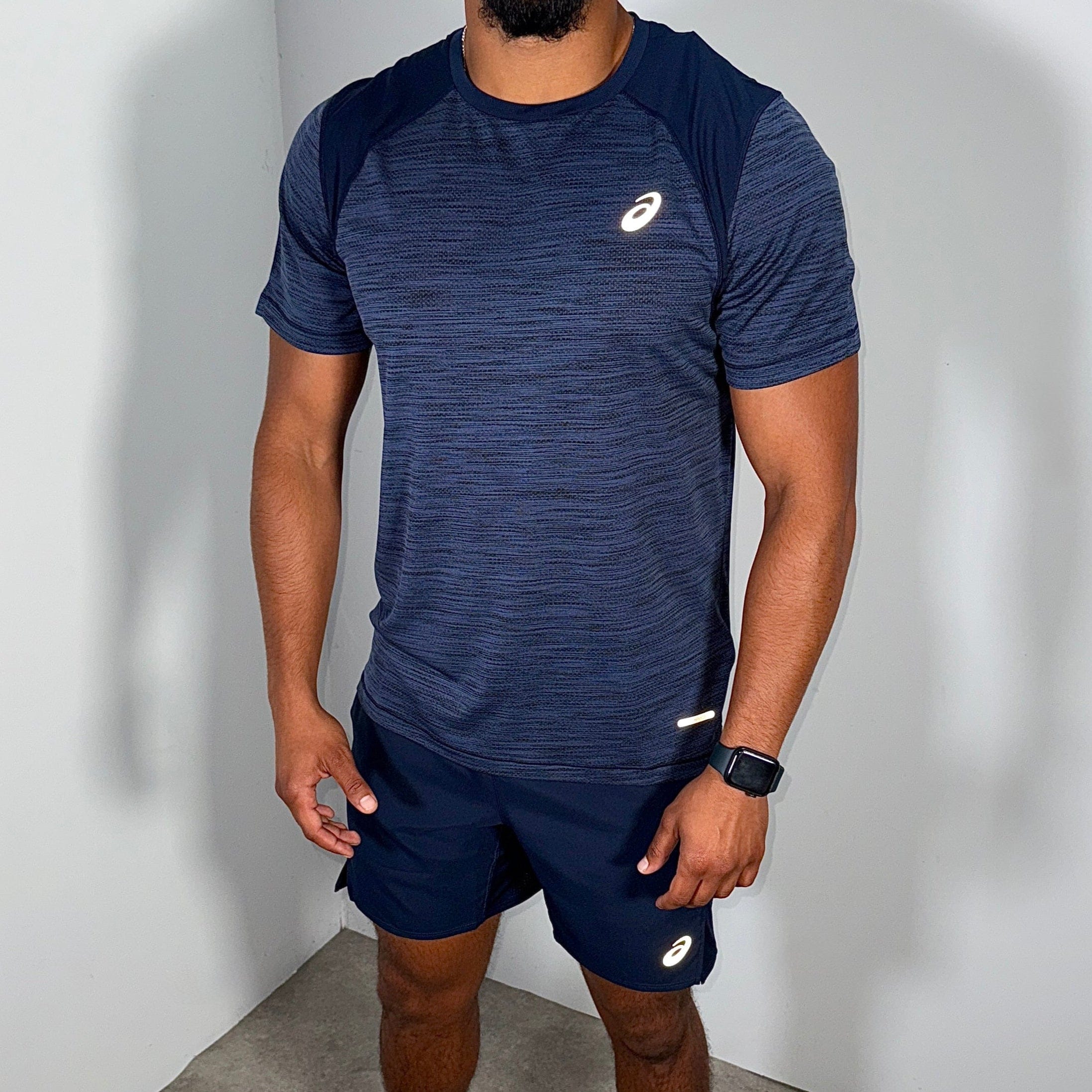 Men's Asics road t-shirt short set in midnight