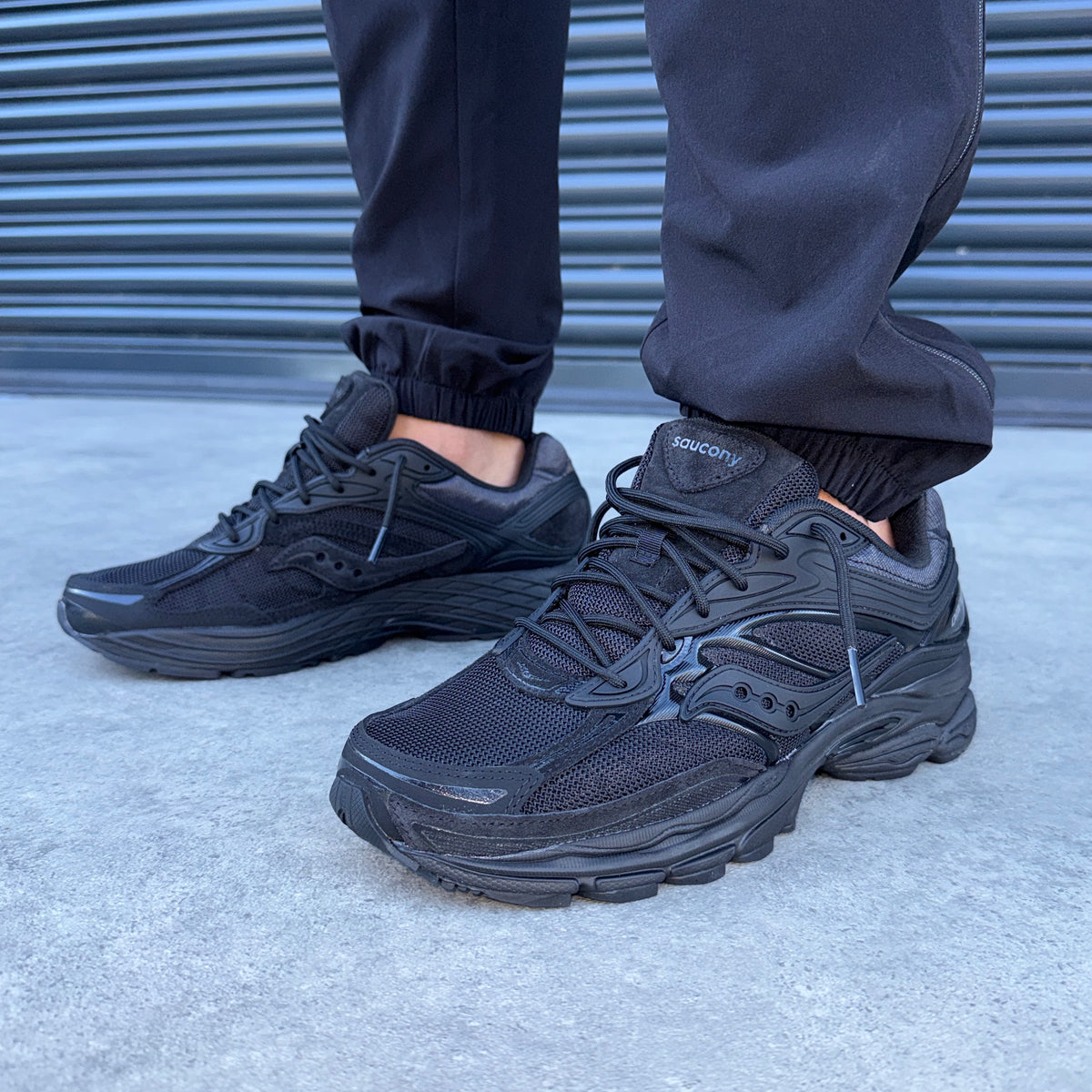 Saucony ProGrid Omni 9 Armor 'Black'