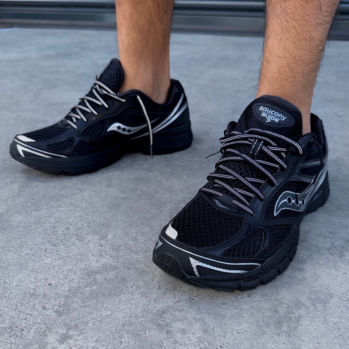 Saucony ProGrid Guide 7 'Black/Silver'