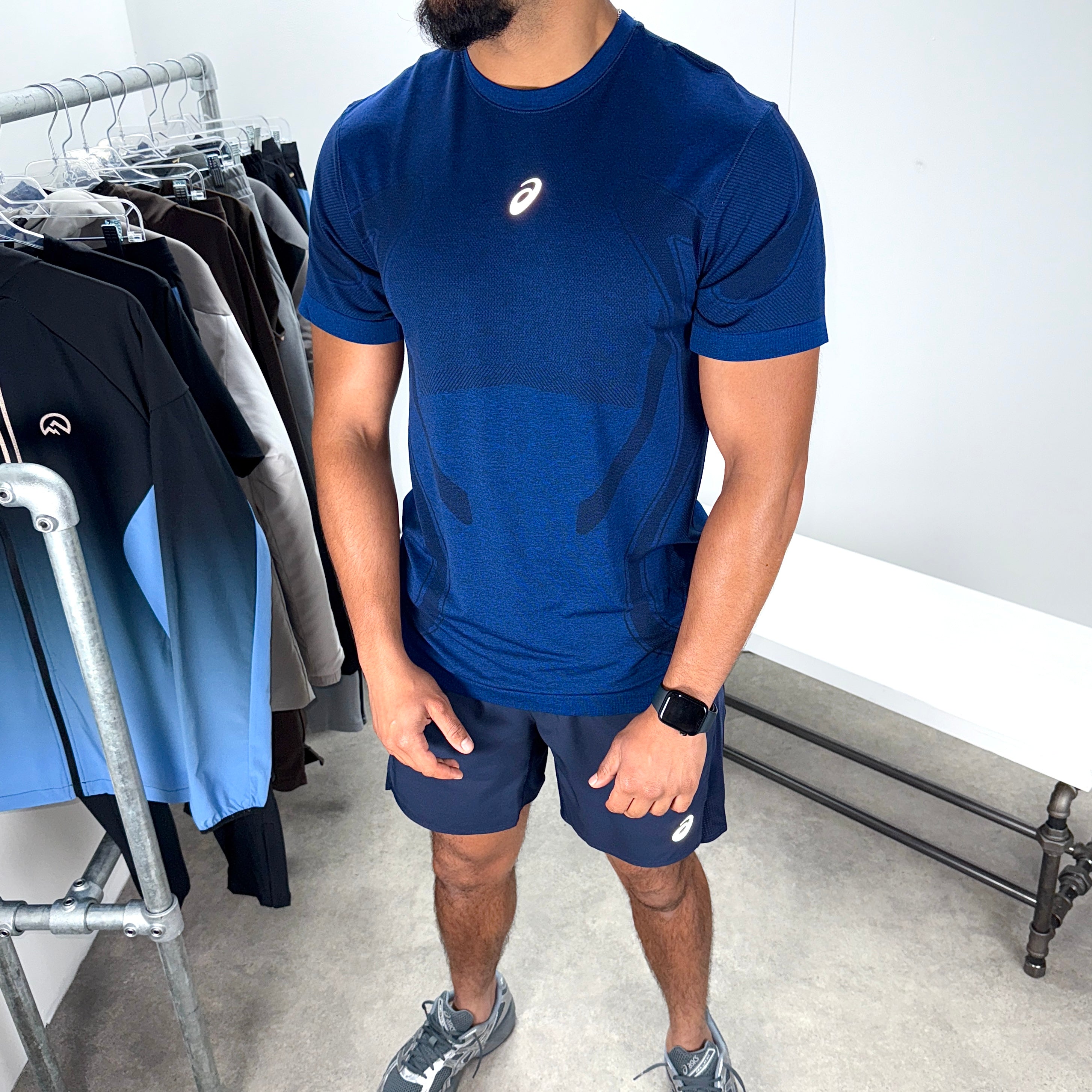 Men's Asics seamless t-shirt short set in midnight