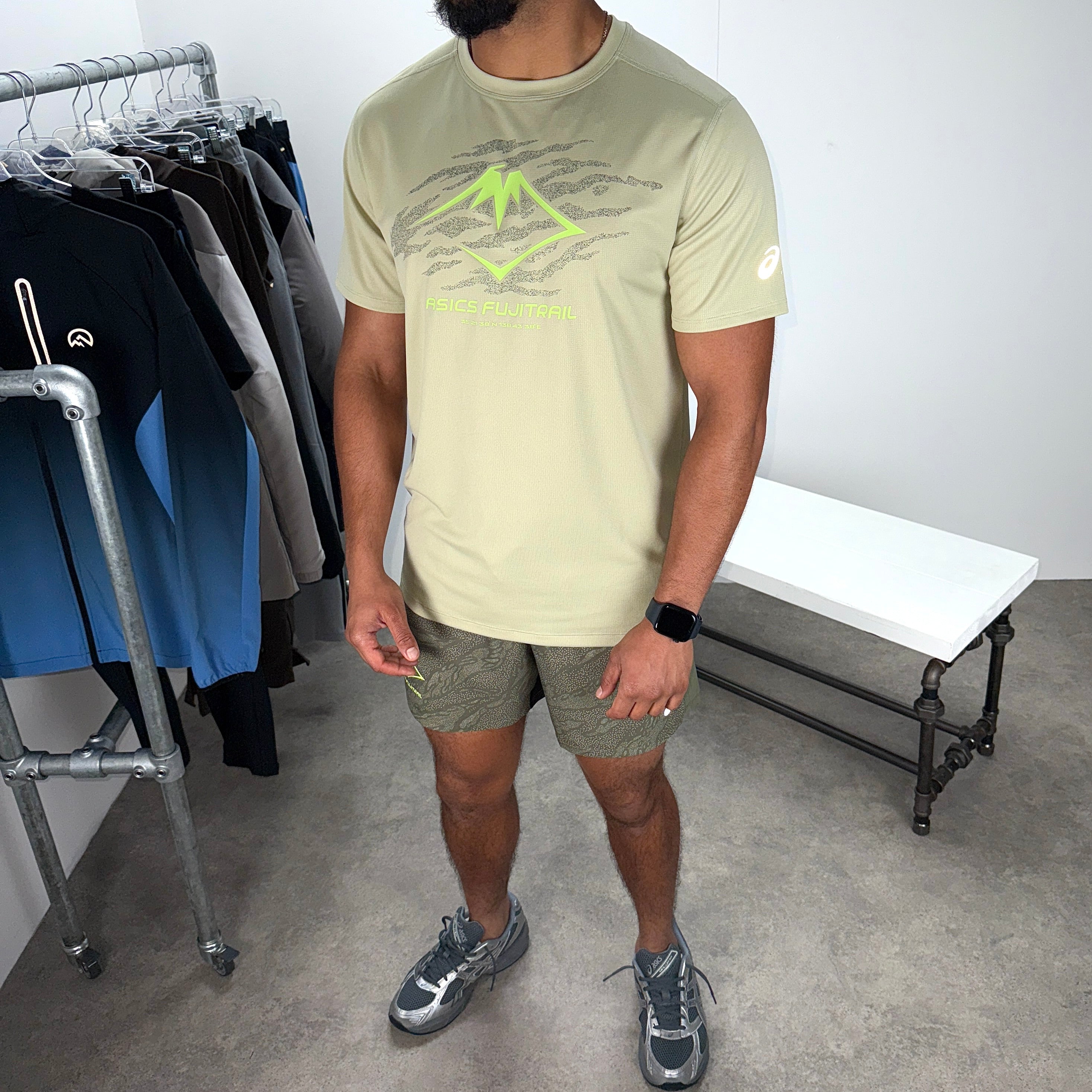 Asics fujitrail all over print short 'green'