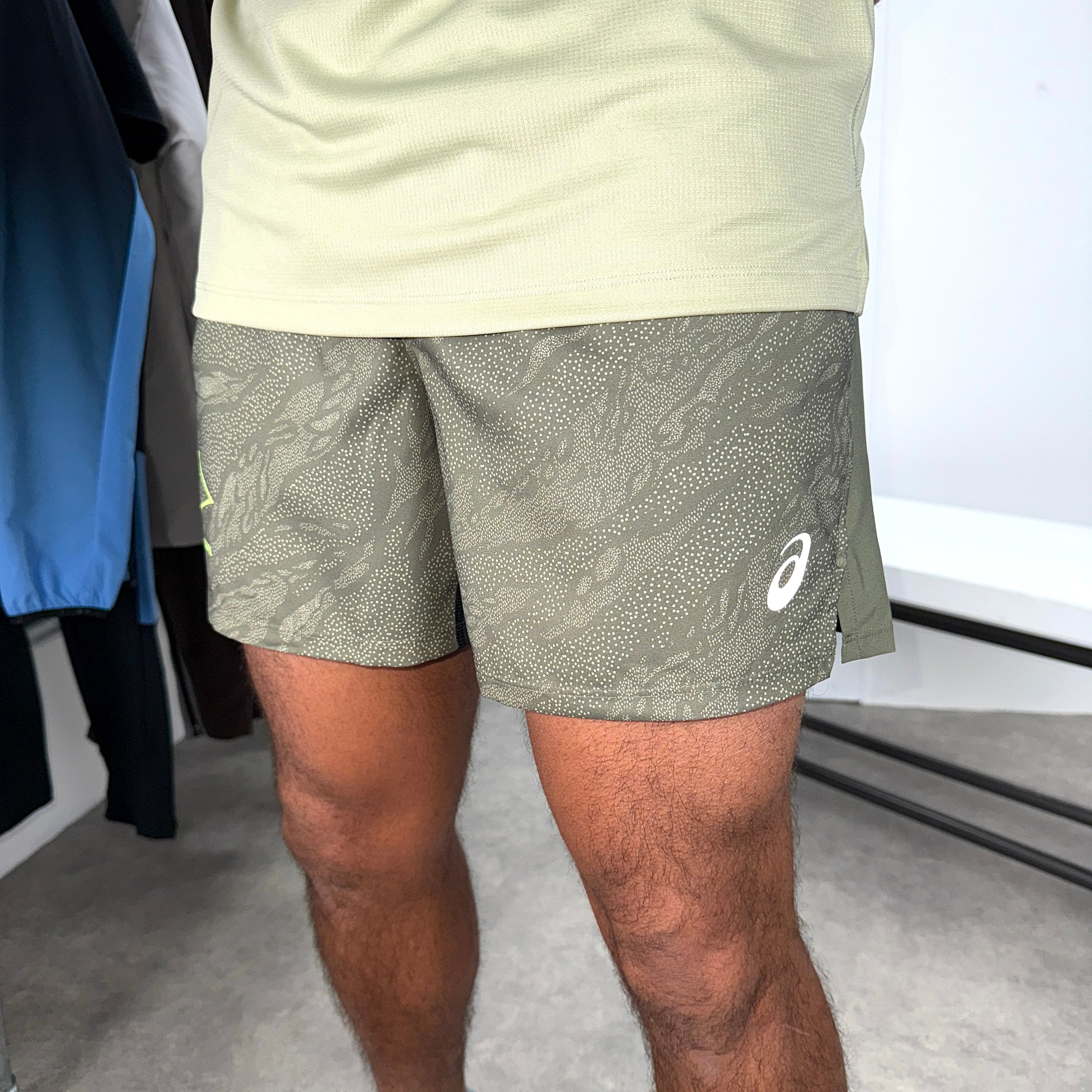 Asics fujitrail all over print short 'green'