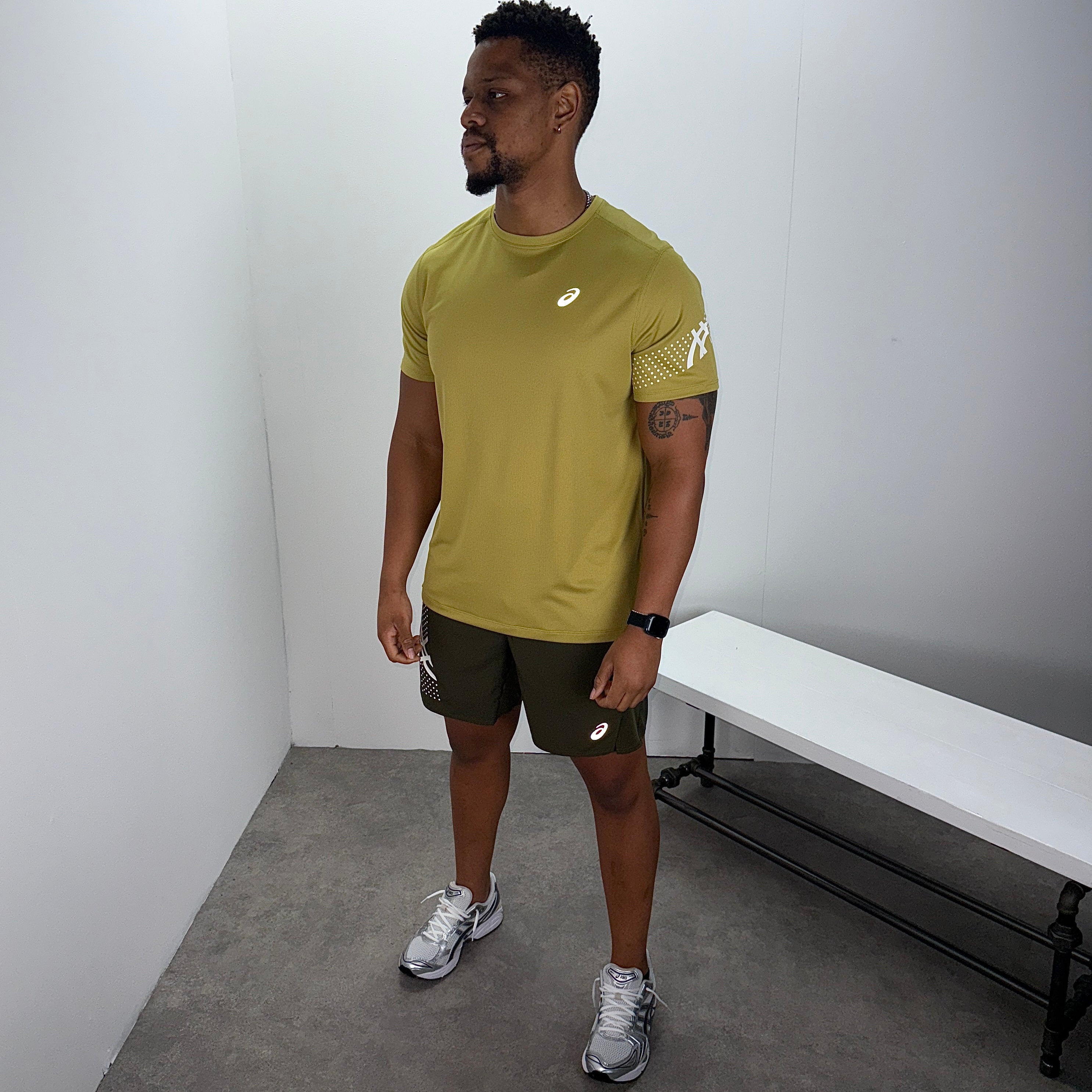 Asics icon t-shirt set 'lemongrass/brownstone'