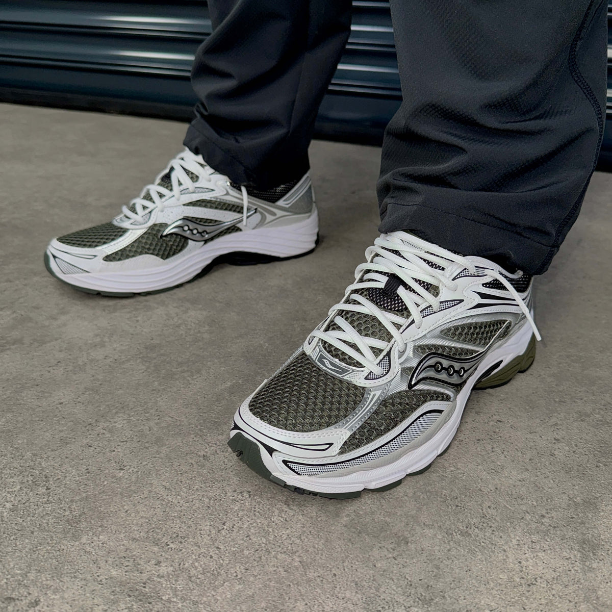 Saucony ProGrid Omni 9 'Fatigue'