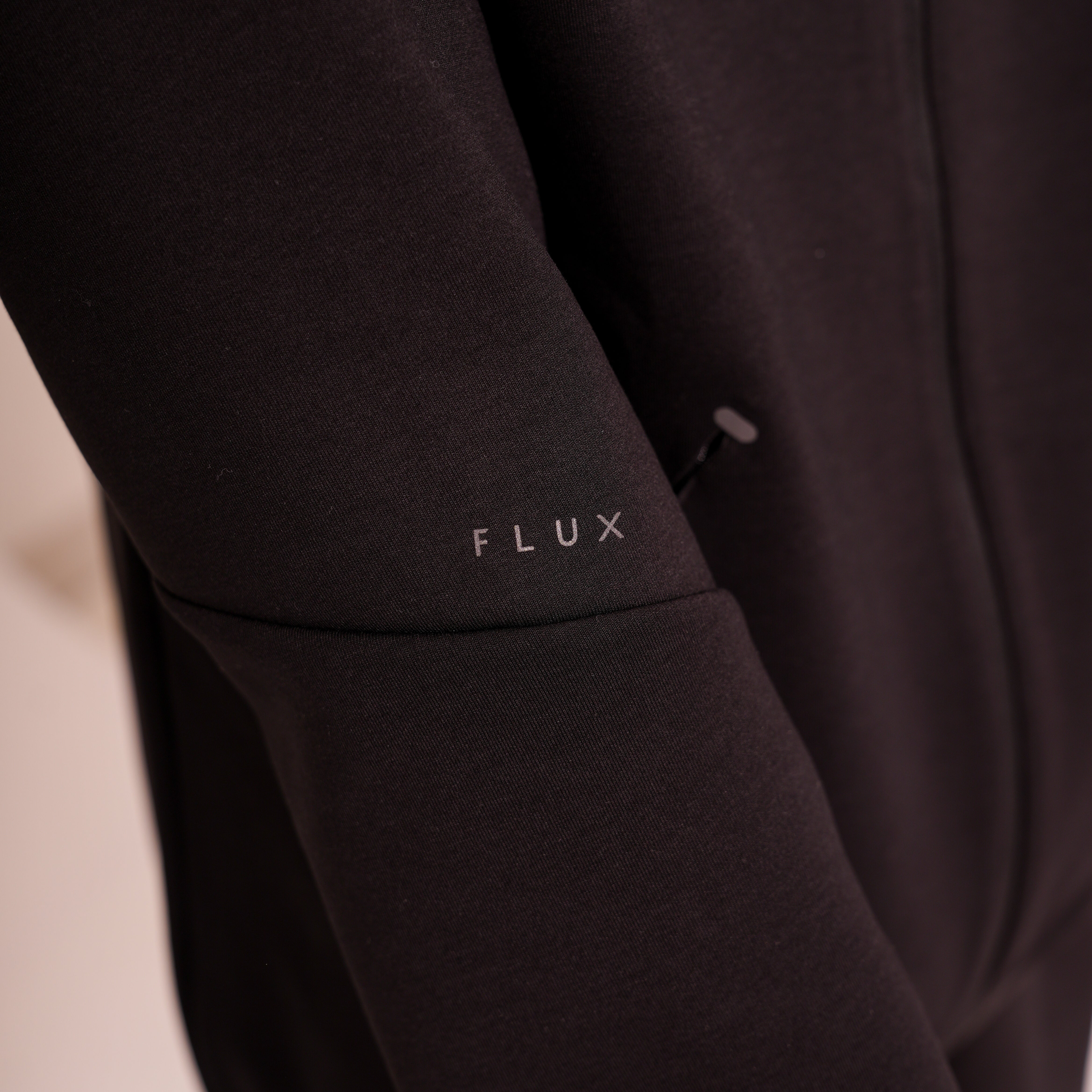 Flux velar jacket 'black' AW25