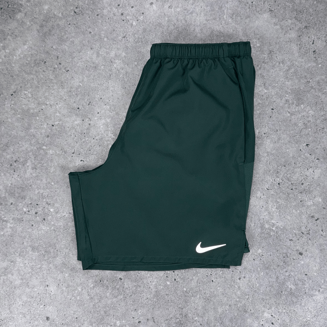 Nike challenger shorts 18cm 'vintage green'