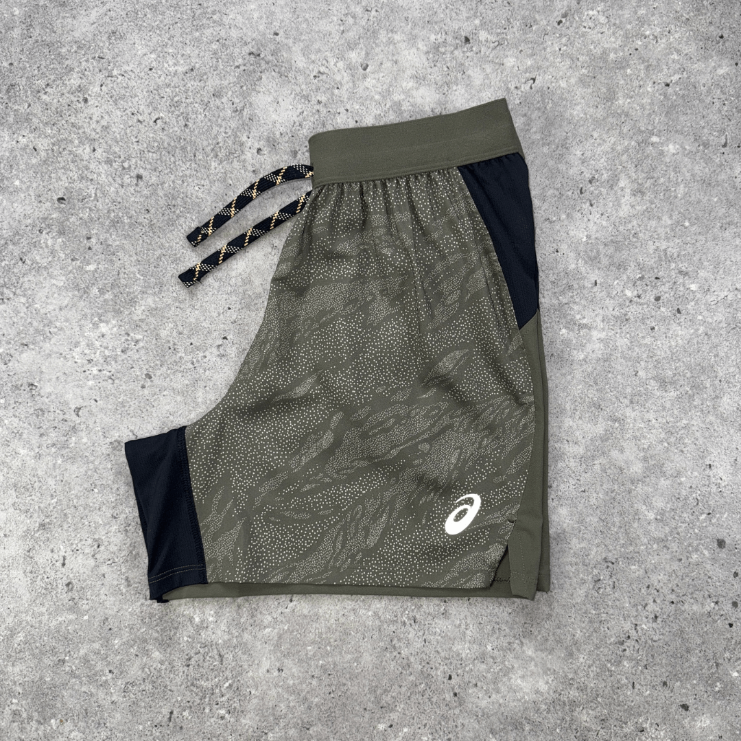 Asics fujitrail all over print short 'green'