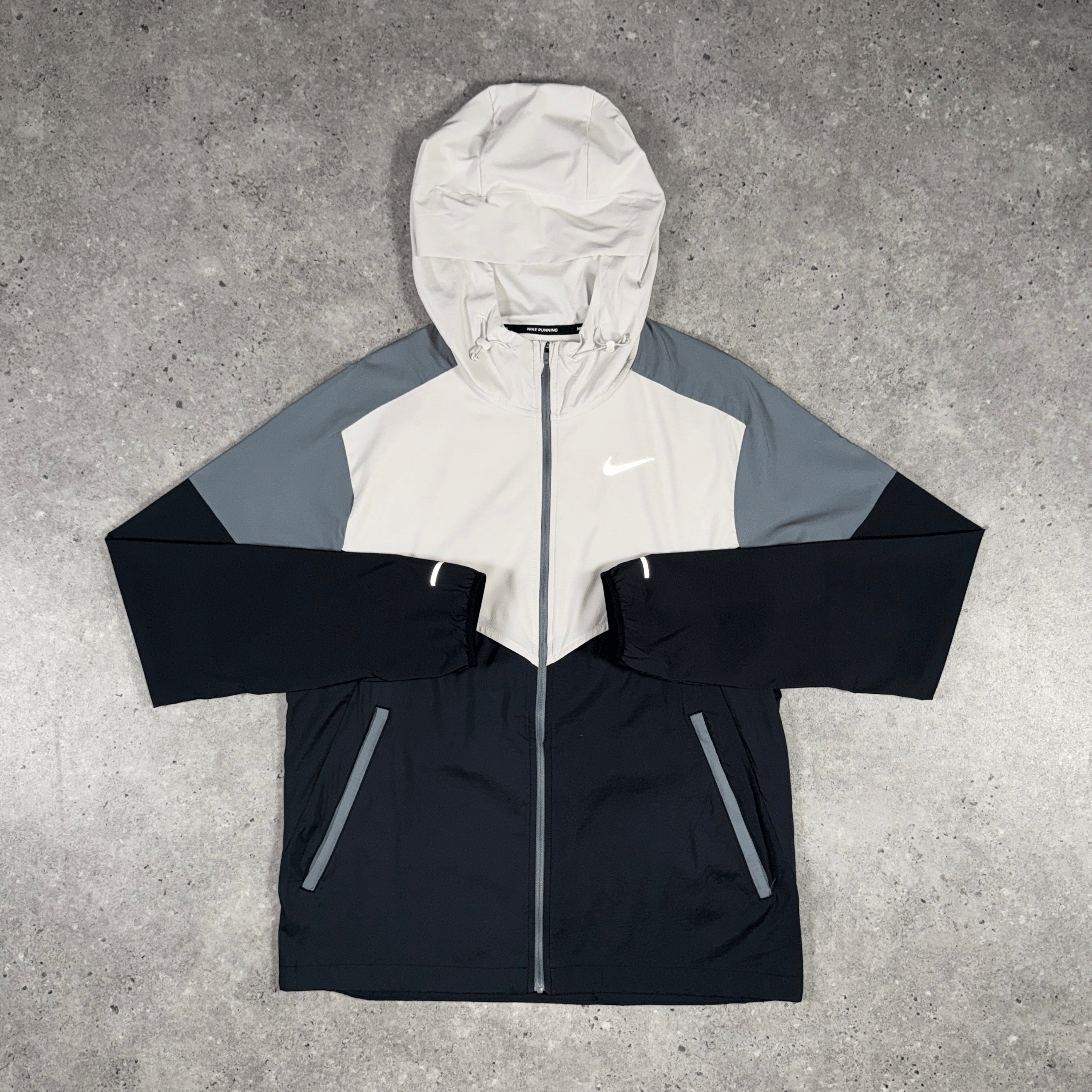 Nike windrunner short set 'light bone/black'