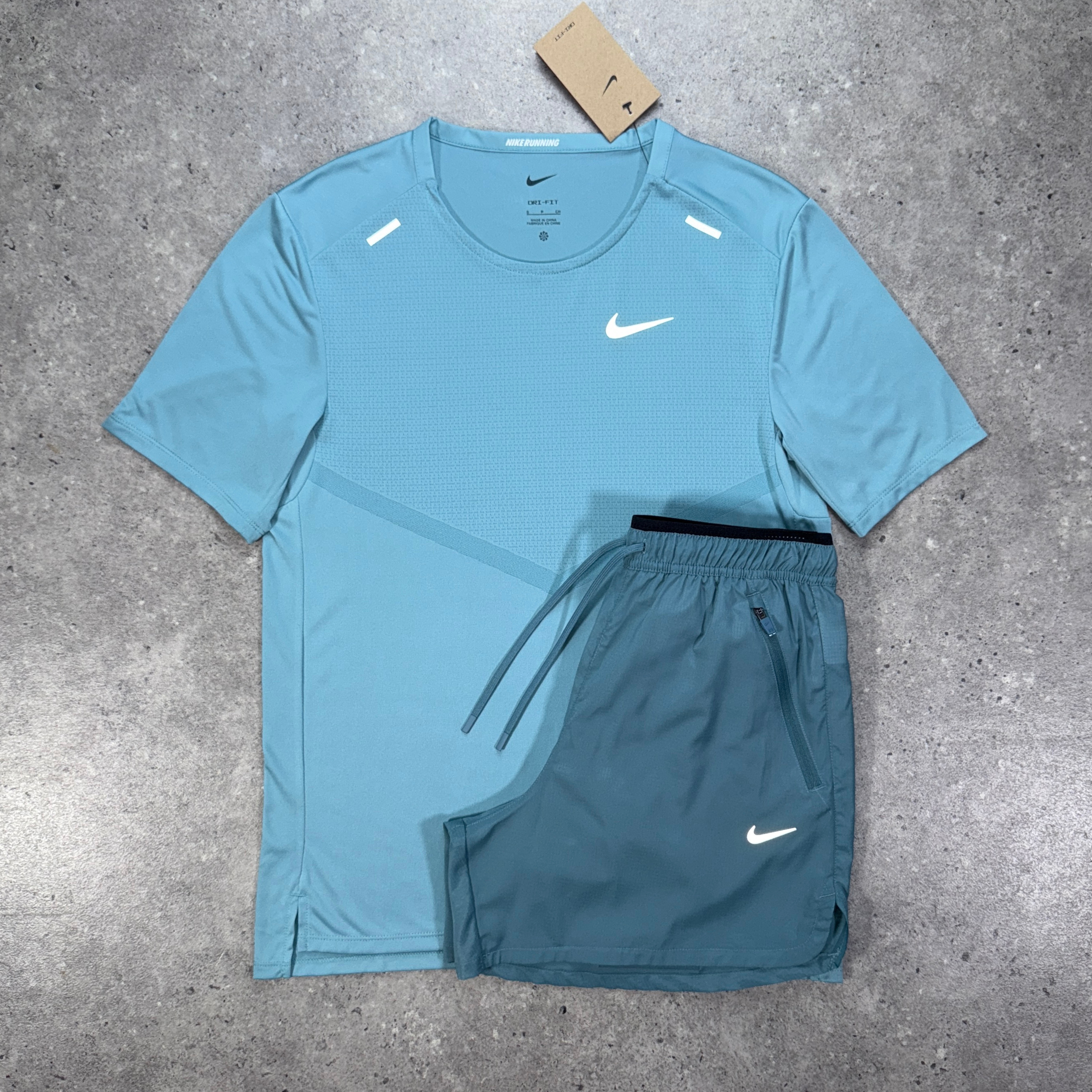 Nike rise running division set 'denim turquoise/smokey blue'