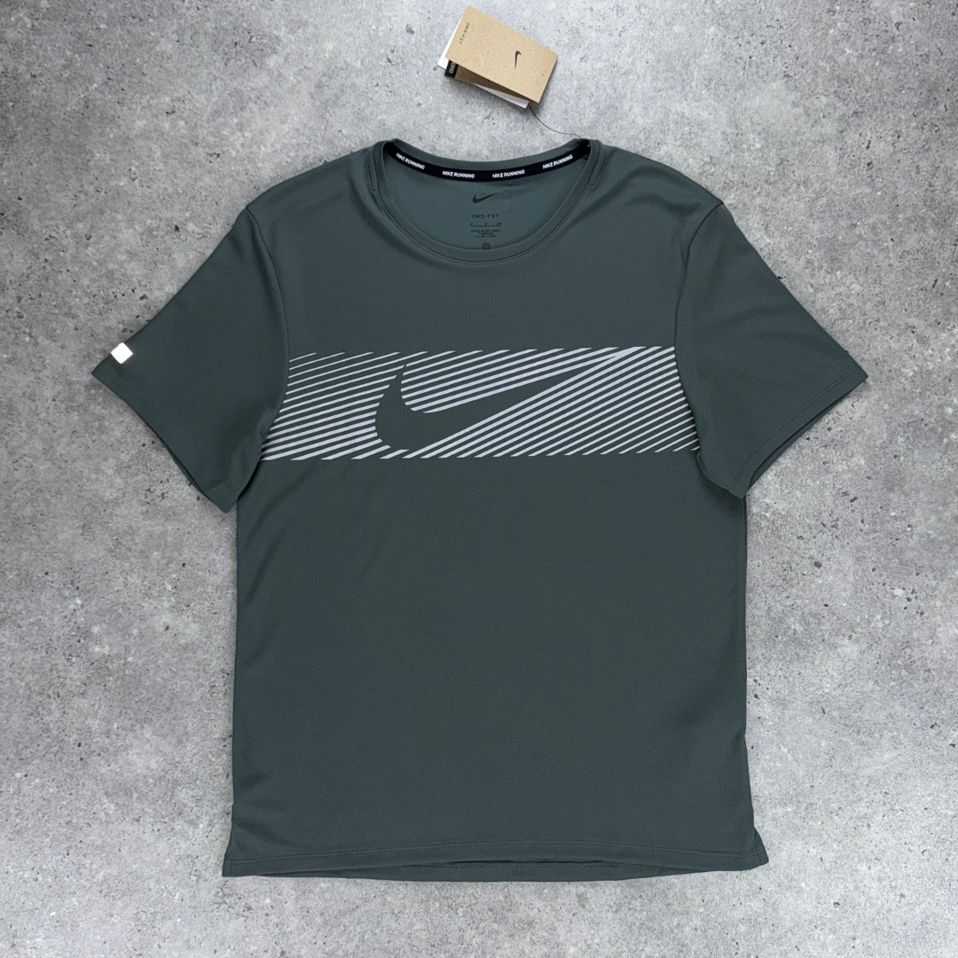 Nike running division flash t-shirt 'grey'