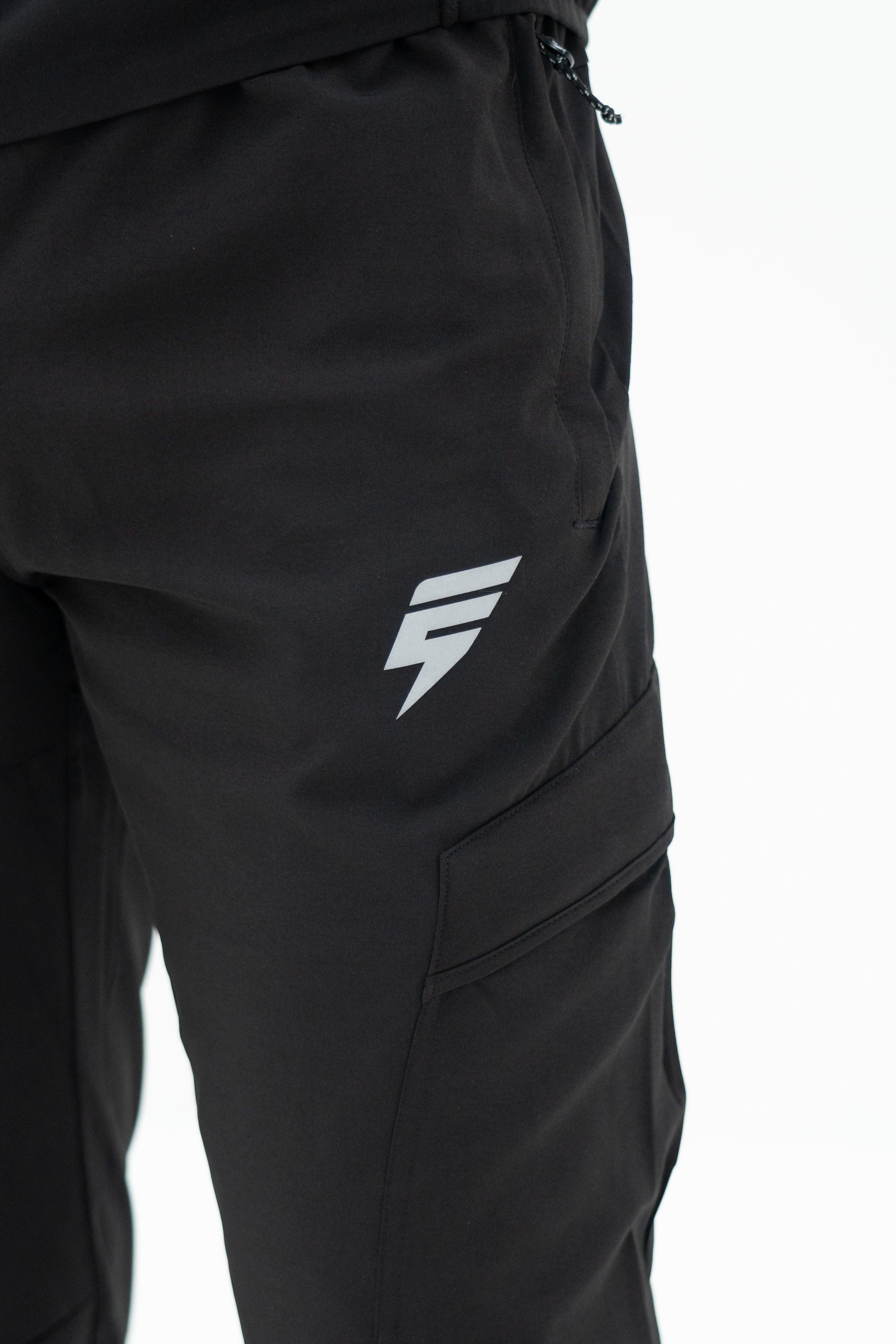 Elude core cargo pant 'black'