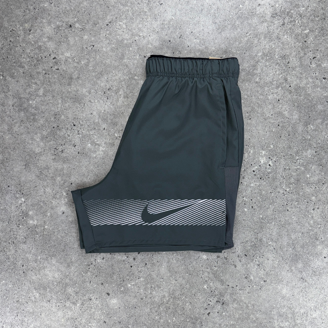 Nike flash challenger 13cm shorts 'grey'