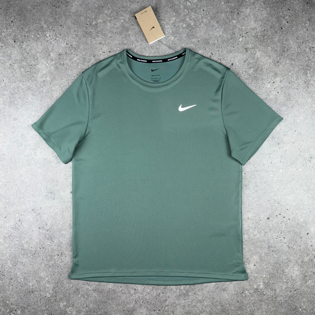 Nike uv miler 'clay green'