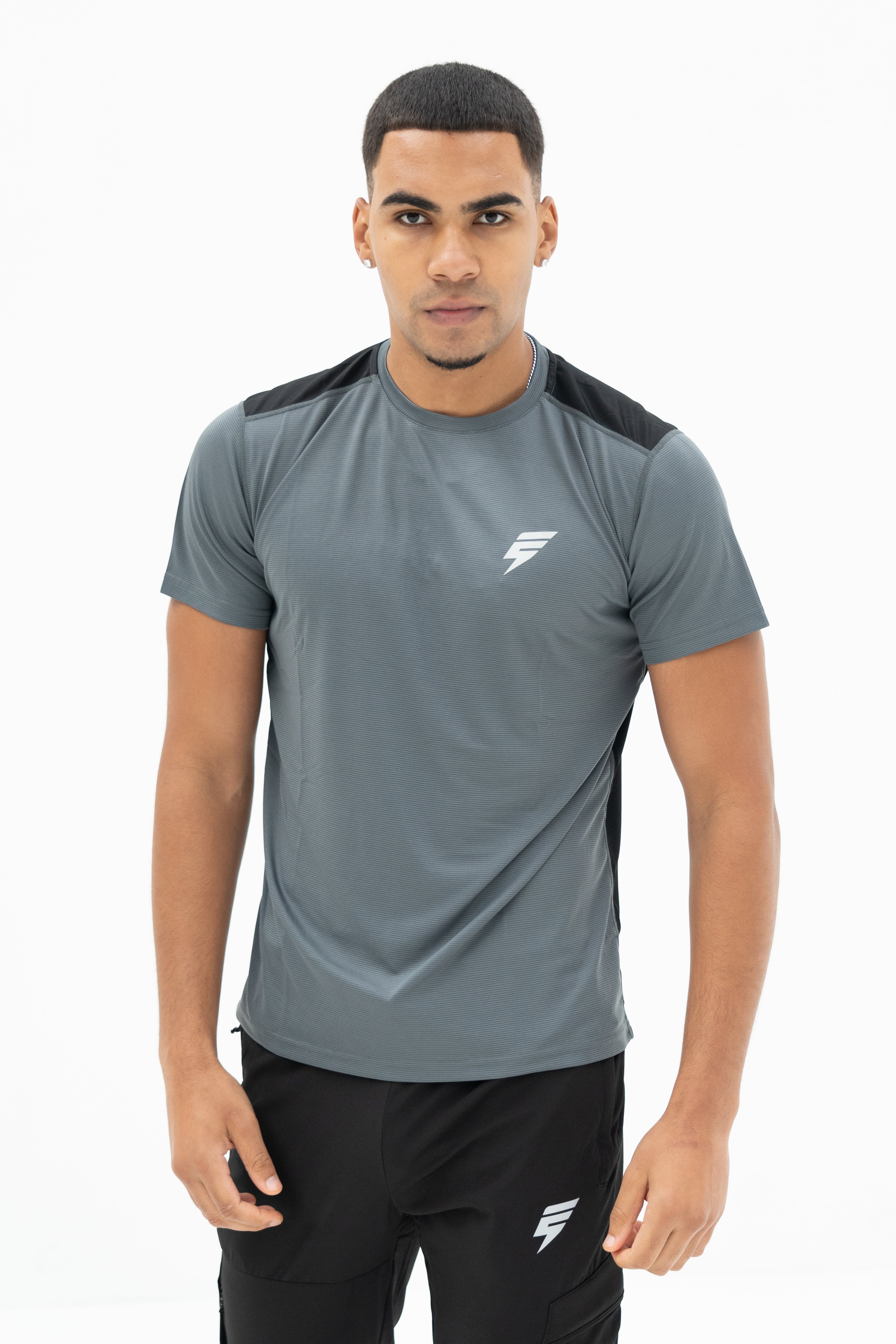 Elude core t-shirt 'grey/black'