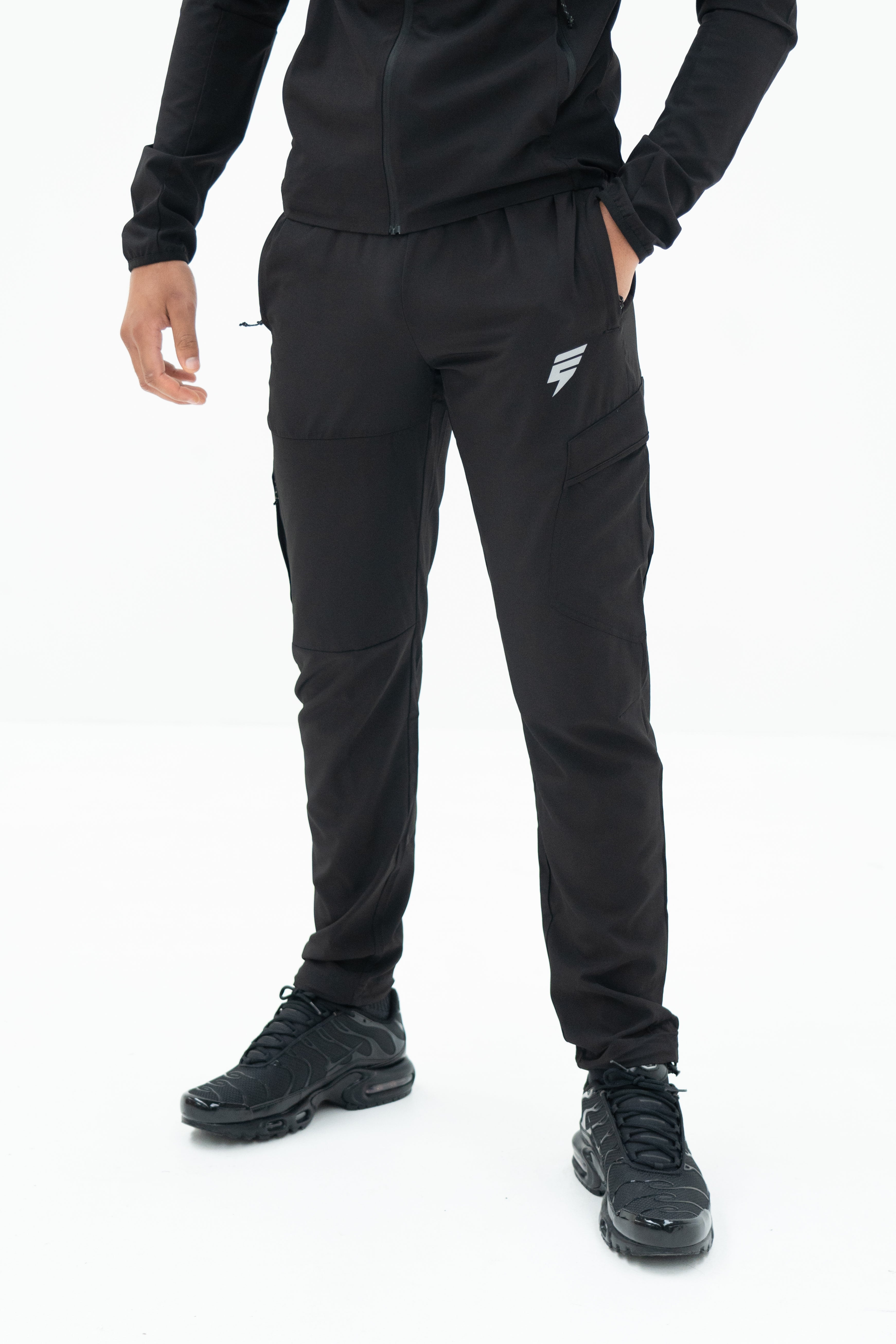 Elude core cargo pant 'black'