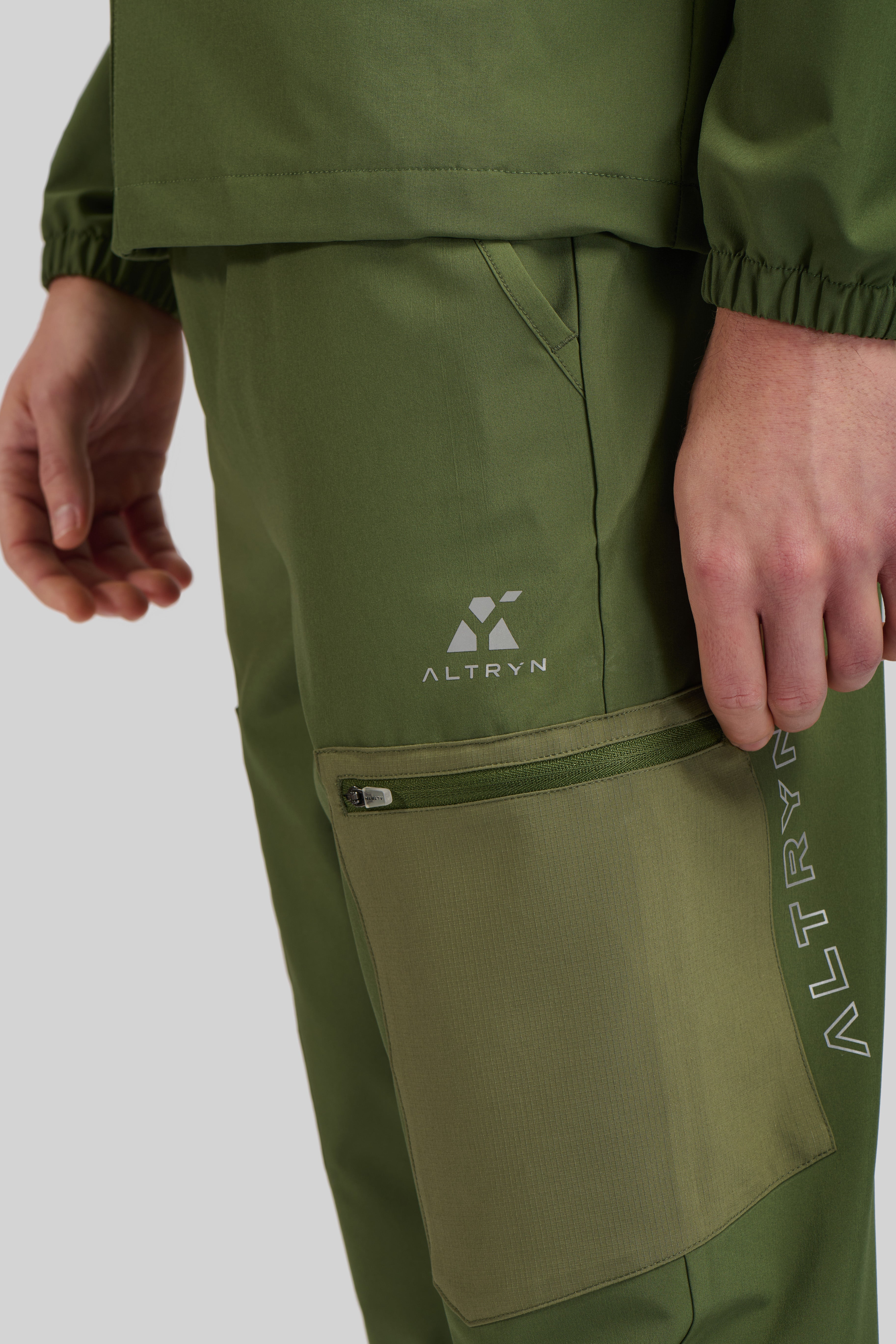 Altryn Wooderson Track Pants 'Khaki Mix'