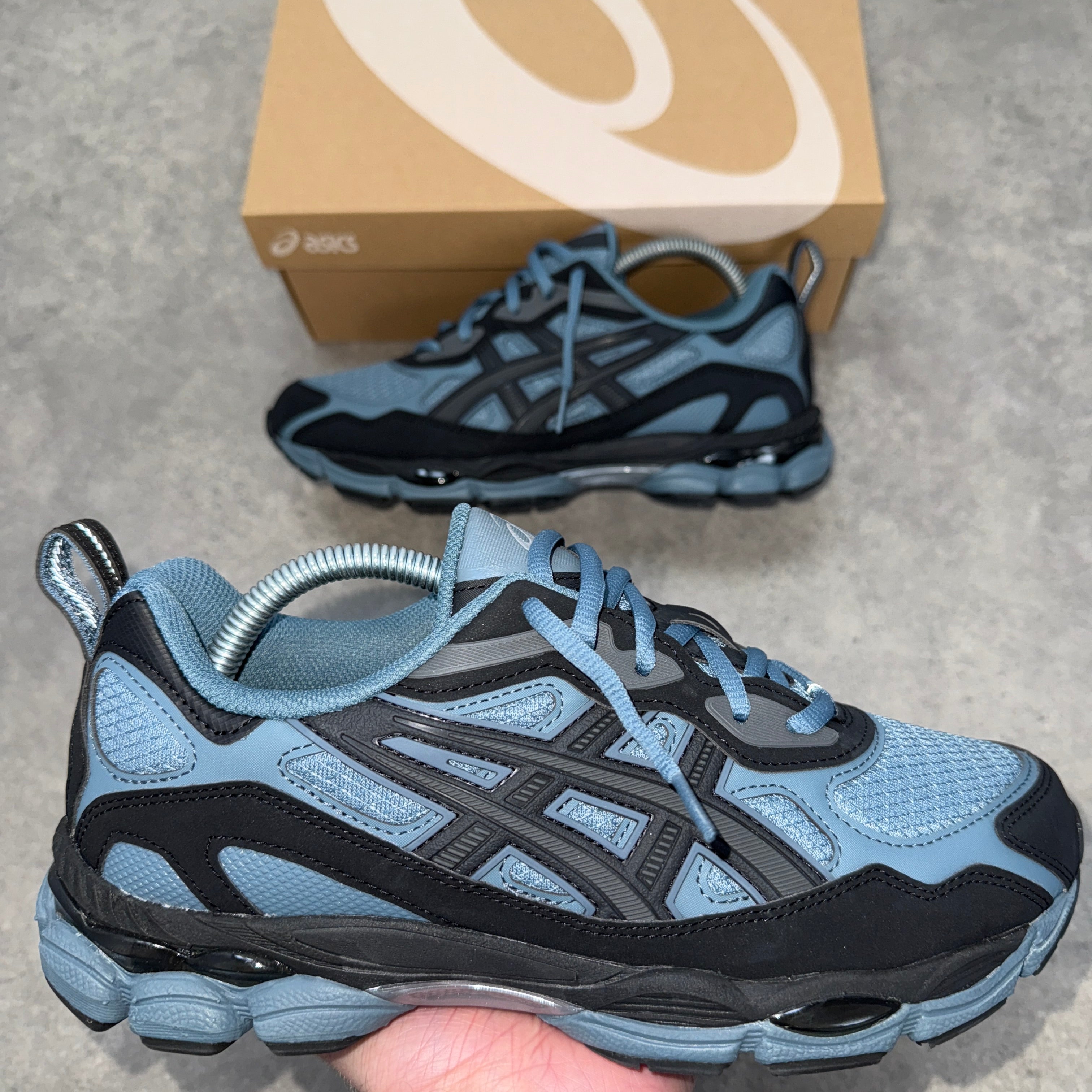 Men's Asics gel-nyc RGD trainers in ironclad and black