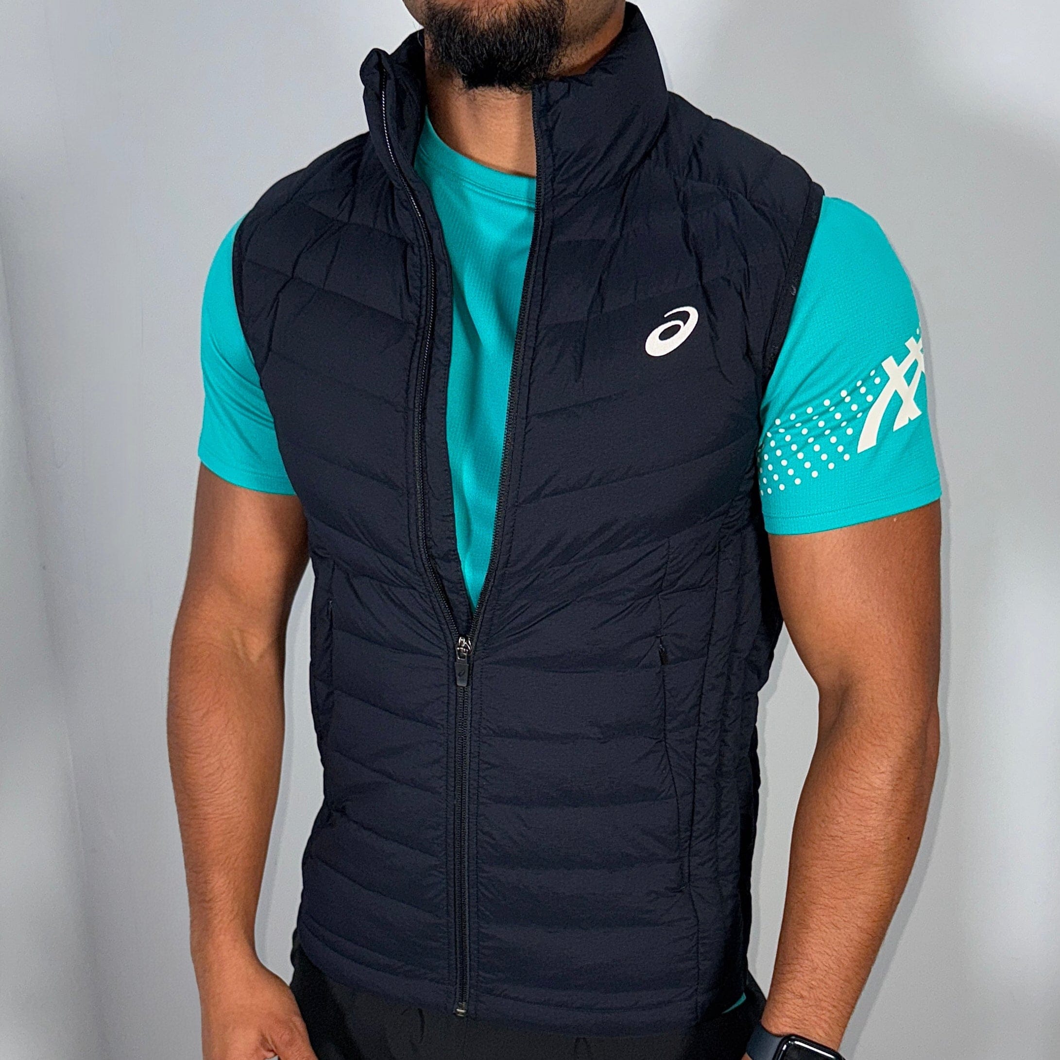 Men's Asics gilet in black