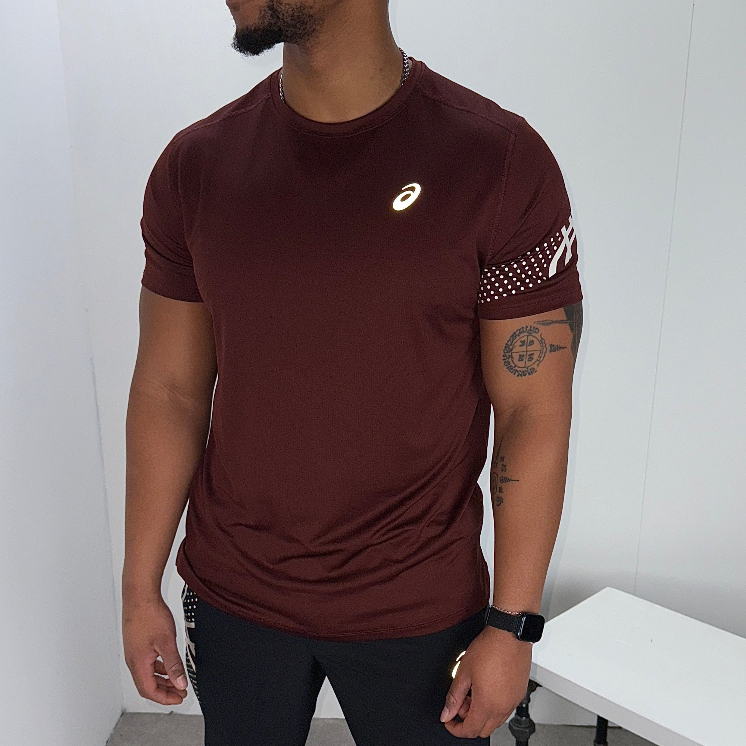 Men's Asics icon t-shirt in dark red