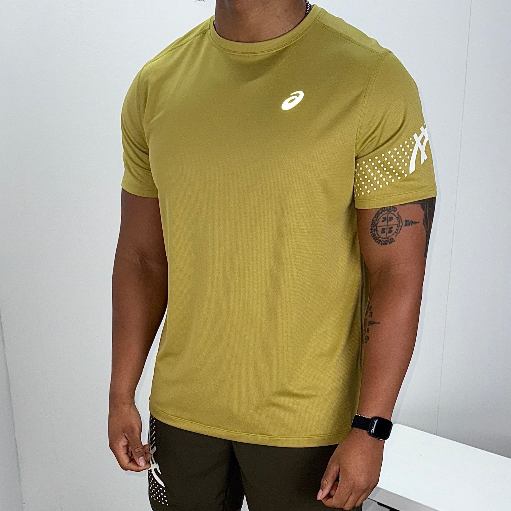 Men's Asics icon t-shirt in lemongrass
