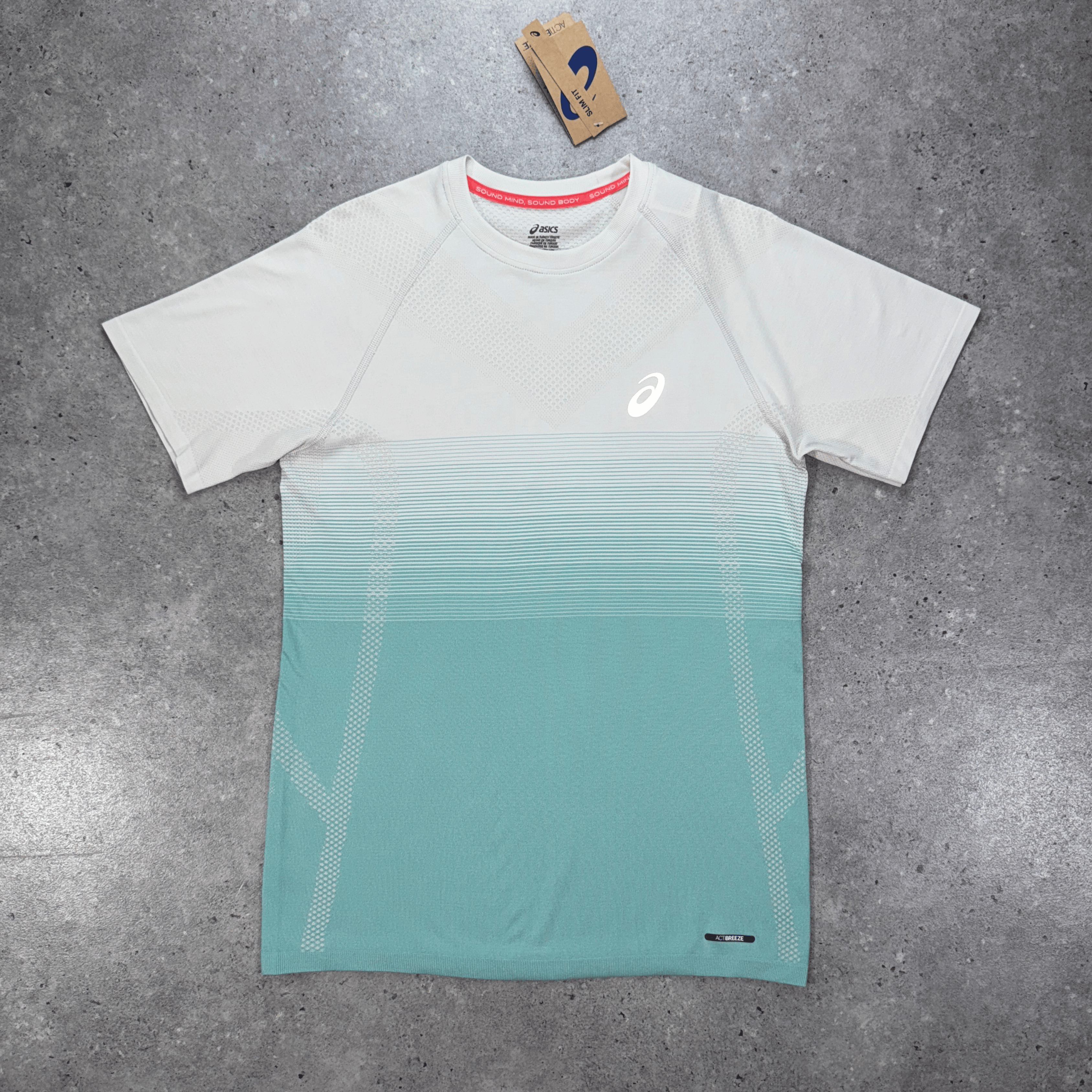 Men's Asics seamless t-shirt in oasis green