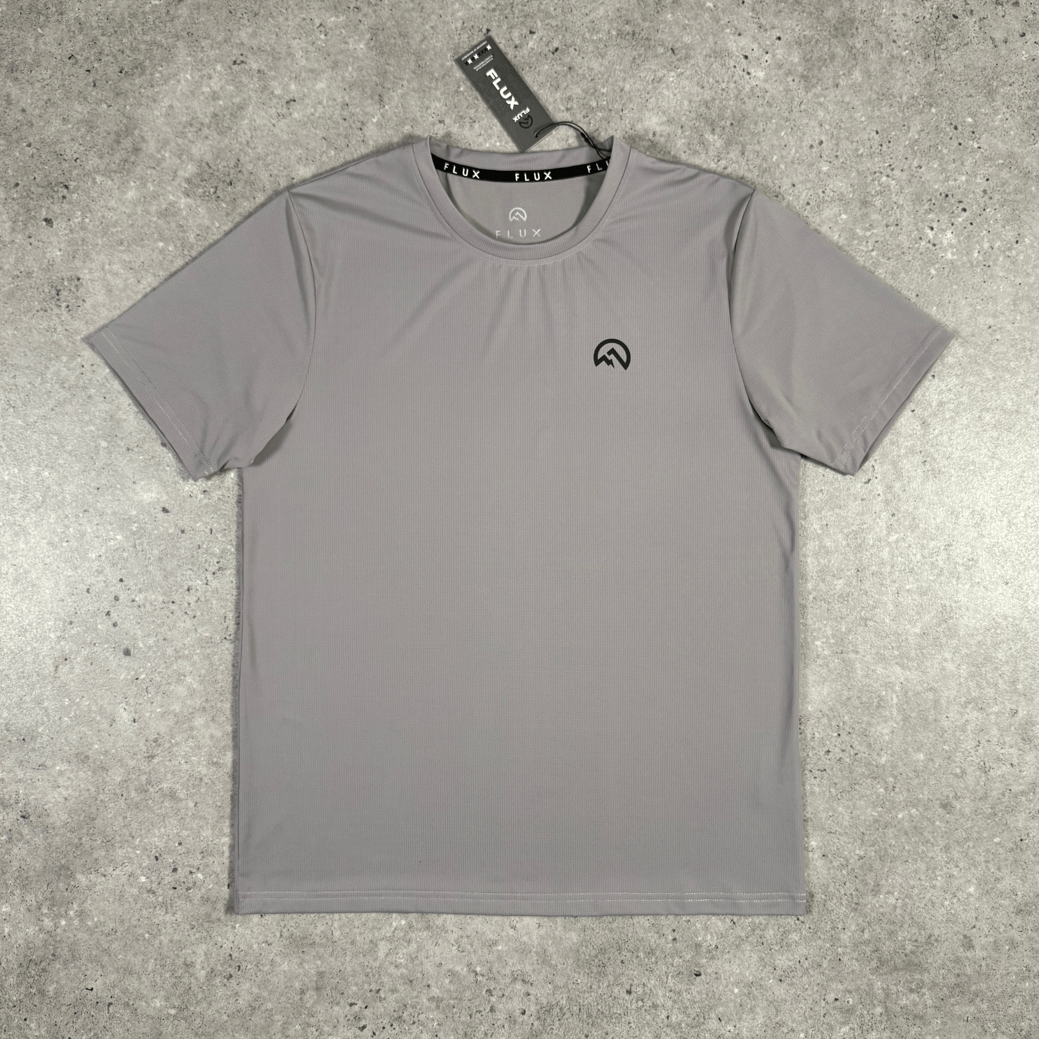 Men's Flux chest logo t-shirt in concrete