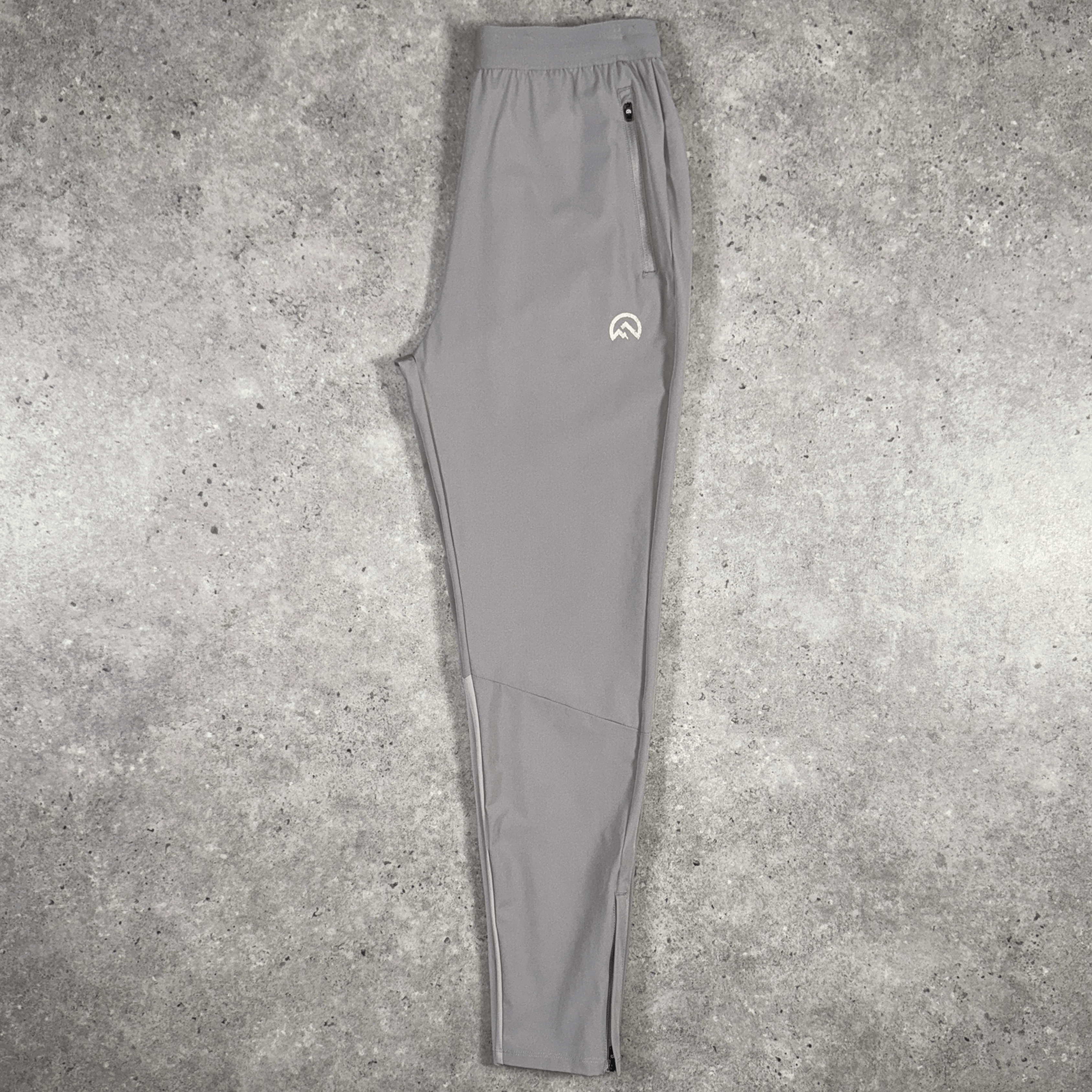 Men's Flux versatility pants in dark concrete