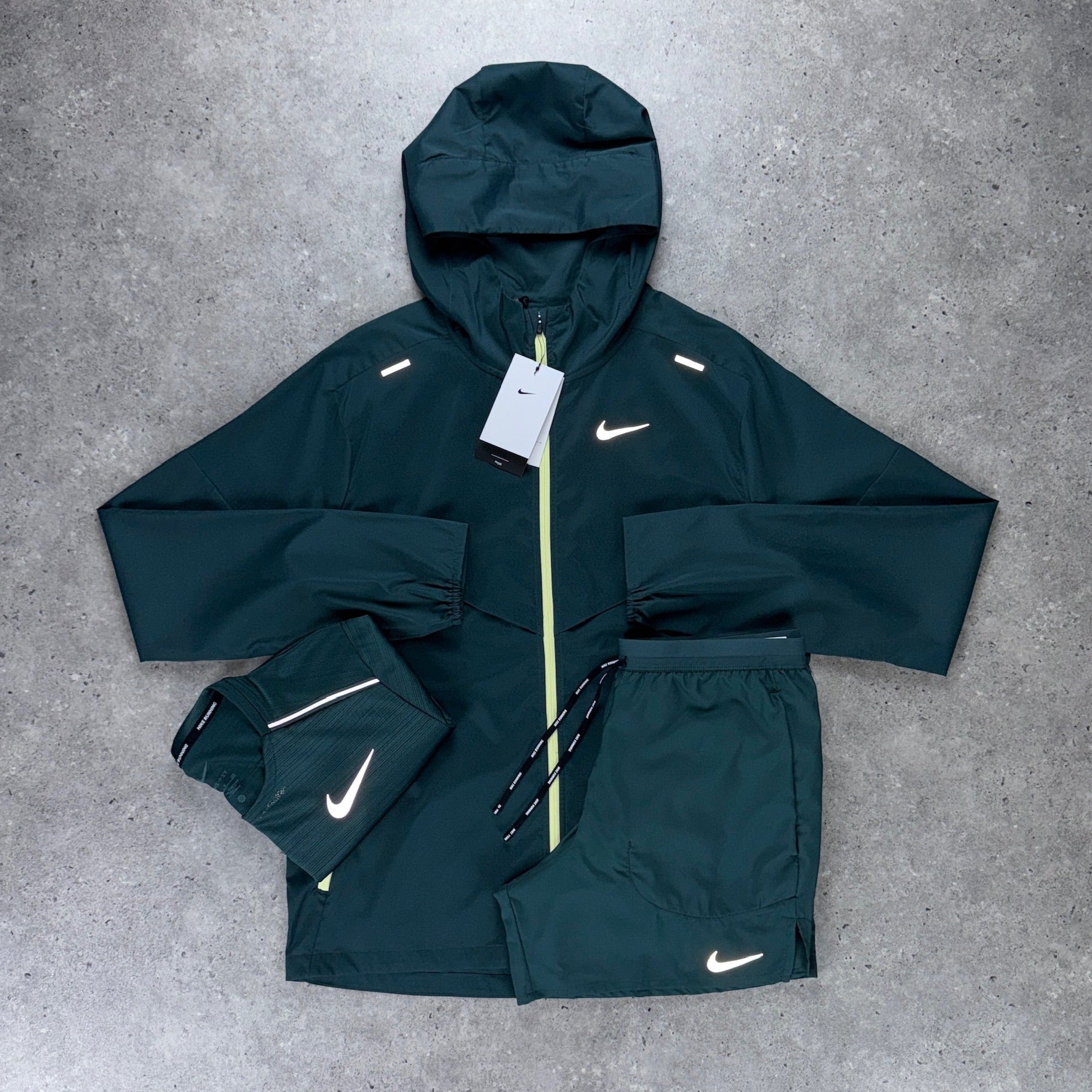 Nike windrunner miler short tri-set 'deep jungle'